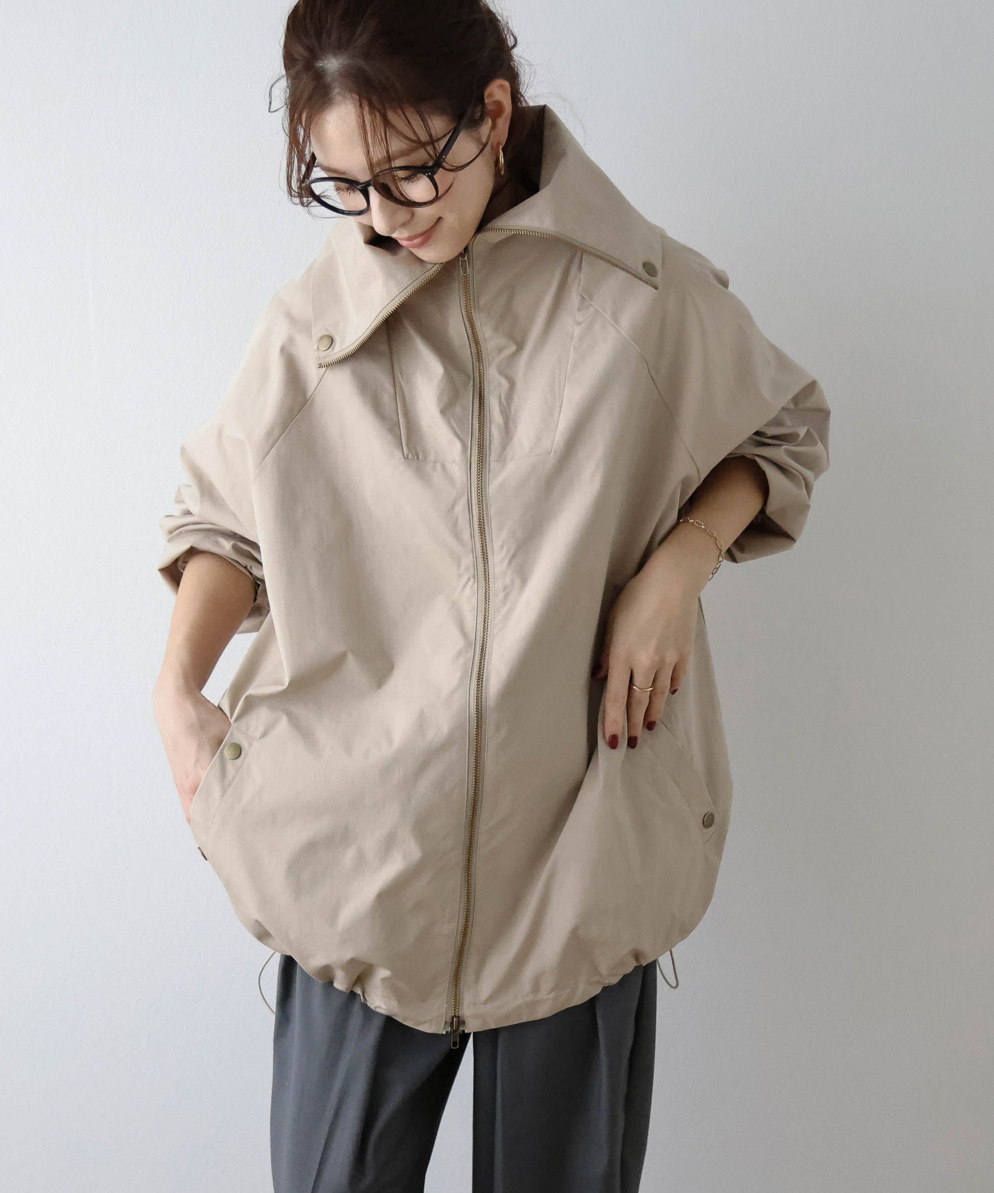 【ラジュール/Lajour】のハイスタンドマウンテンパーカー インテリア・キッズ・メンズ・レディースファッション・服の通販 founy(ファニー) 　ファッション　Fashion　レディースファッション　Fashion for Women　トップス・カットソー　Cut & Sew Tops　レディースパーカー・カジュアルフーディー　Casual Hoodies & Sweatshirts　シンプル　Simple, Minimal　スタンド　Stand Collar, Upright Stand　ドローコード　Drawcord, Drawstring Cord　パーカー　Hoodie, Parka　サンドベージュ|ID: prp329100004678750 ipo3291000000033967246
