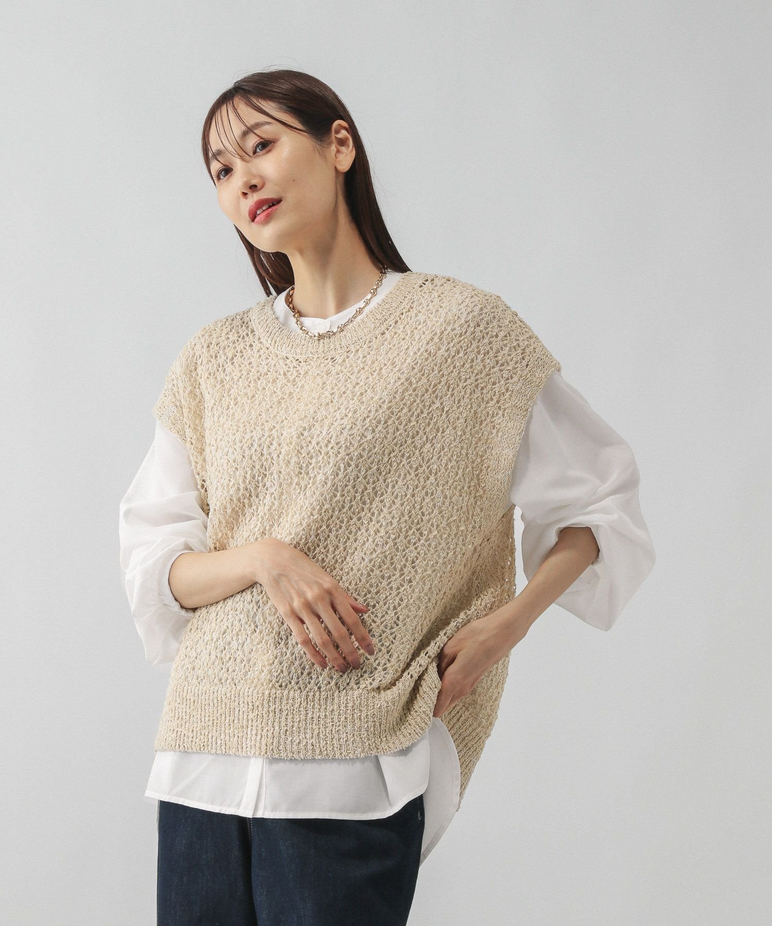 【グローバルワーク/GLOBAL WORK】の透かしベスト*シャツ長袖/578010 インテリア・キッズ・メンズ・レディースファッション・服の通販 founy(ファニー) 　ファッション　Fashion　レディースファッション　Fashion for Women　アウター　Coat / Outerwear Collection　トップス・カットソー　Cut & Sew Tops　シャツ・ブラウス・オフィスカジュアル　Elegant Blouses & Button-Ups　ベスト&ジレ / 重ね着スタイル　Vests & Gilets　ギャザー　Gathered, Ruffled　ショート　Short, Short Length　スリーブ　Sleeve, Long Sleeve / Short Sleeve　デニム　Denim, Jeans Material　ベスト　Vest, Waistcoat　ベーシック　Basic, Essential　透かし　Cut-Out, Lacework　長袖　Long Sleeve, Full Sleeve　グレージュ*オフシャツ51|ID: prp329100004678769 ipo3291000000034245268