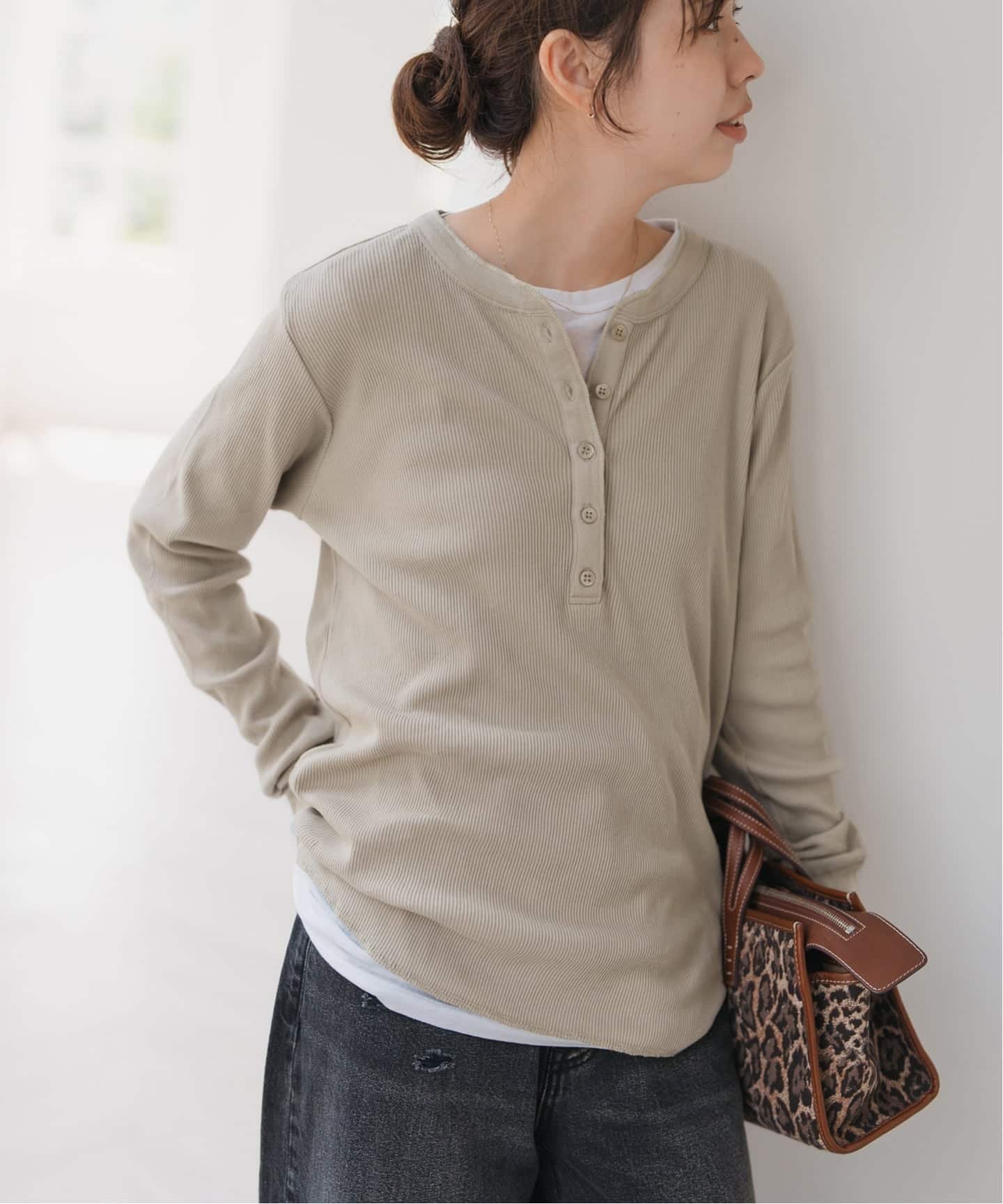 【スピック&スパン/Spick & Span】のリブヘンリーネックプルオーバー インテリア・キッズ・メンズ・レディースファッション・服の通販 founy(ファニー) 　ファッション　Fashion　レディースファッション　Fashion for Women　トップス・カットソー　Cut & Sew Tops　カジュアルプルオーバー・ニットトップス　Pullovers & Knit Tops / Casual Pullovers　インナー　Innerwear　カーディガン　Cardigan, Knitwear　シンプル　Simple, Minimal　ジャケット　Jacket, Outerwear　フロント　Front, Front Design　ベージュ|ID: prp329100004678835 ipo3291000000033800807
