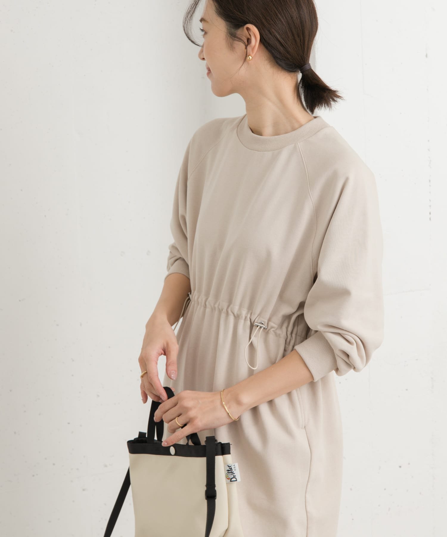 【アーバンリサーチ ドアーズ/URBAN RESEARCH DOORS】のミニ裏毛ドロストワンピース 人気、トレンドファッション・服の通販 founy(ファニー) 　ファッション　Fashion　レディースファッション　Fashion for Women　ワンピース　Dresses　2025年　2025　2025春夏・S/S　Spring/Summer 2025 SS25　ストレート　Straight, Straight Cut　スリーブ　Sleeve, Long Sleeve / Short Sleeve　リラックス　Relax, Relaxed Fit　エレガント 上品　Elegant　夏　Summer　S/S・春夏　SS, Spring/Summer, Warm Season　 other-1|ID: prp329100004678924 ipo3291000000033801329