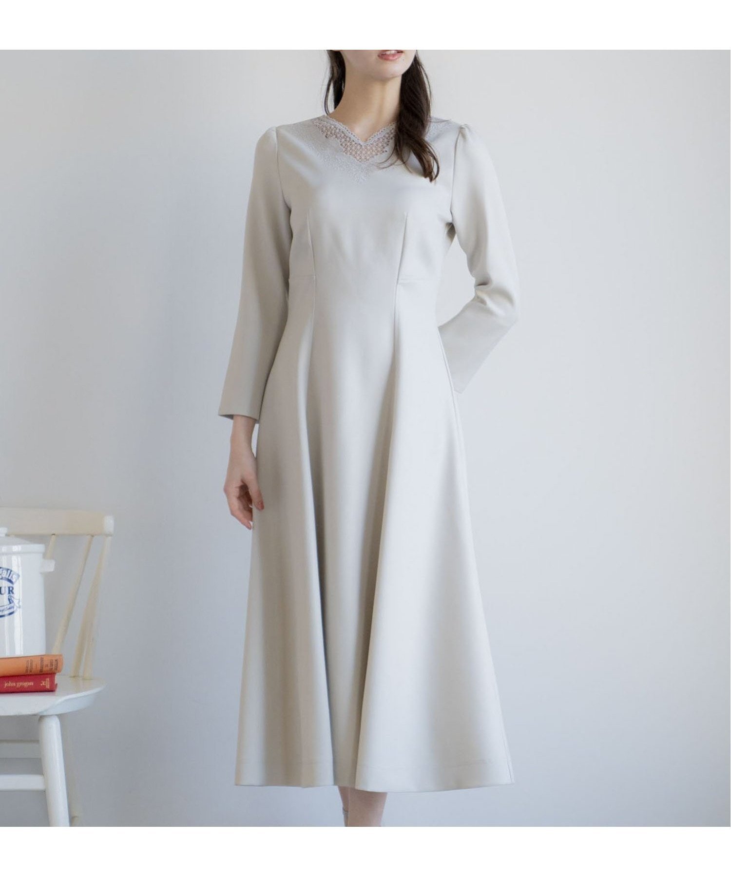 【ノエラ/Noela】のレースネックデザインワンピ インテリア・キッズ・メンズ・レディースファッション・服の通販 founy(ファニー) 　ファッション　Fashion　レディースファッション　Fashion for Women　ワンピース　Dresses　おすすめ　Recommended / Our Picks　ポケット　Pocket, Pocket Detail　レース　Lace, Lace Fabric　グレー|ID: prp329100004678952 ipo3291000000033801470