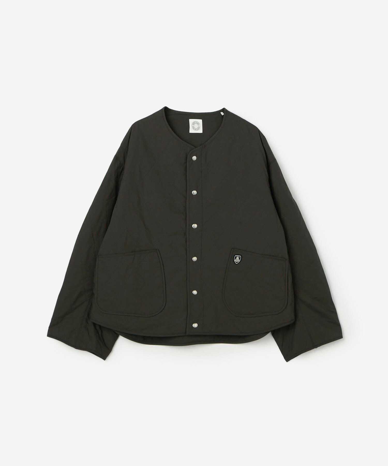 【ビショップ/Bshop】のノーカラー キルティングジャケット WOMEN インテリア・キッズ・メンズ・レディースファッション・服の通販 founy(ファニー) 　ファッション　Fashion　レディースファッション　Fashion for Women　アウター　Coat / Outerwear Collection　レディースジャケット・軽アウター　Jackets　イタリア　Italy　キルティング　Quilted, Quilting　ショルダー　Shoulder, Shoulder Strap　ショート　Short, Short Length　ジャケット　Jacket, Outerwear　タイプライター　Typewriter Fabric, Crisp Cotton　ドット　Polka Dot, Dot Pattern　ドロップ　Drop Shoulder, Dropped Style　パイピング　Piping, Trim Design　パッチ　Patch, Appliqué　ポケット　Pocket, Pocket Detail　軽量　Lightweight, Ultra Light　CHARCOAL|ID: prp329100004679160 ipo3291000000033802455