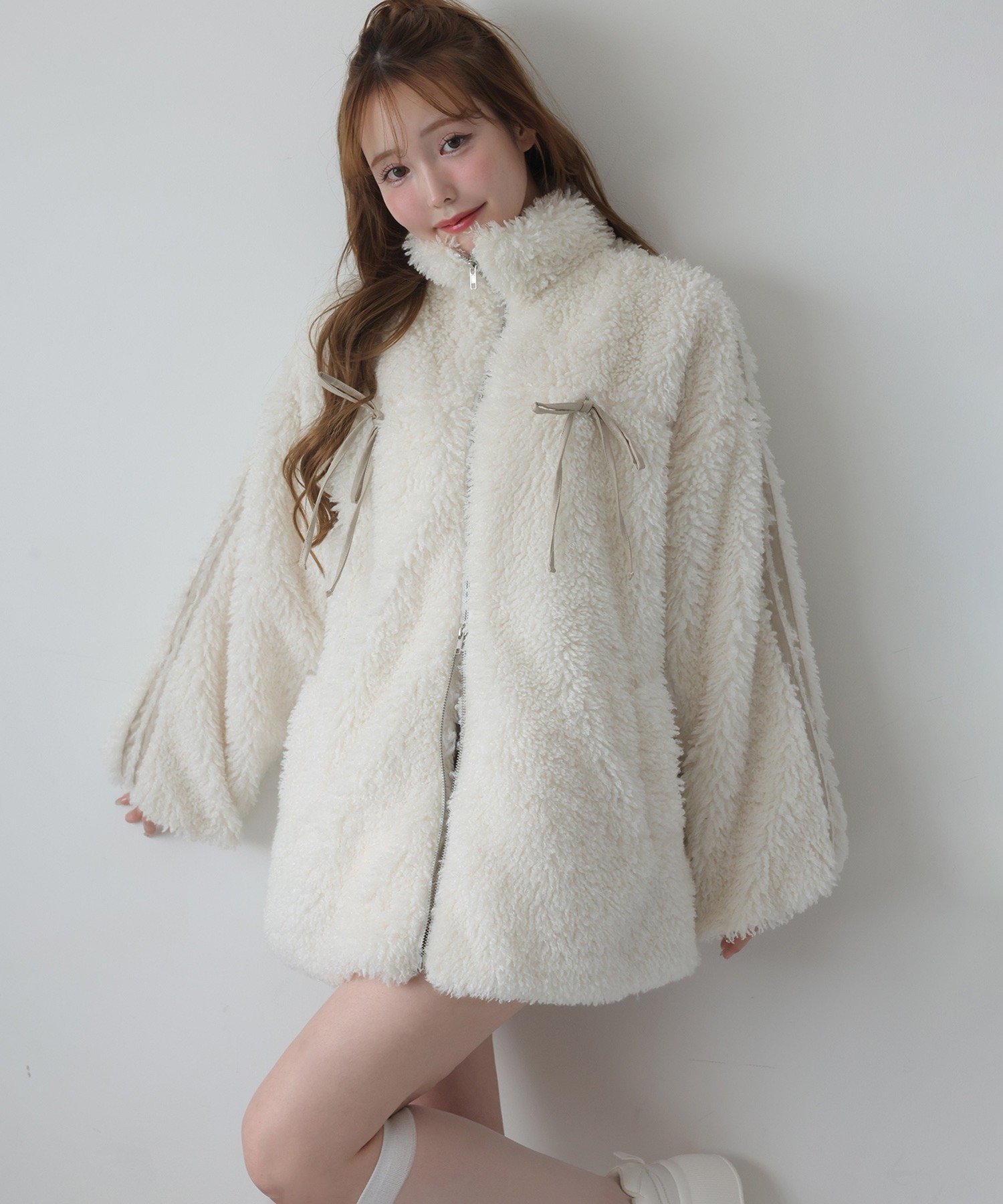 【ナイスクラップ/NICE CLAUP】の【リバイバル】リボンボアブルゾン/リボン取り外し可能 人気、トレンドファッション・服の通販 founy(ファニー) 　ファッション　Fashion　レディースファッション　Fashion for Women　アウター　Coat / Outerwear Collection　ブルゾンジャケット・スポーティアウター　Blouson Jackets　2025年　2025　2025-2026秋冬・A/W　Autumn/Winter 2025–26 AW25–26　冬　Winter / This Winter　おすすめ　Recommended / Our Picks　カーディガン　Cardigan, Knitwear　ジャケット　Jacket, Outerwear　スウェット / スエット　Sweatshirt, Sweatwear　スタンド　Stand Collar, Upright Stand　デニム　Denim, Jeans Material　ボトム　Bottoms, Lower Wear　マフラー　Scarf, Muffler　リボン　Ribbon, Bow　 other-1|ID: prp329100004679212 ipo3291000000033898603