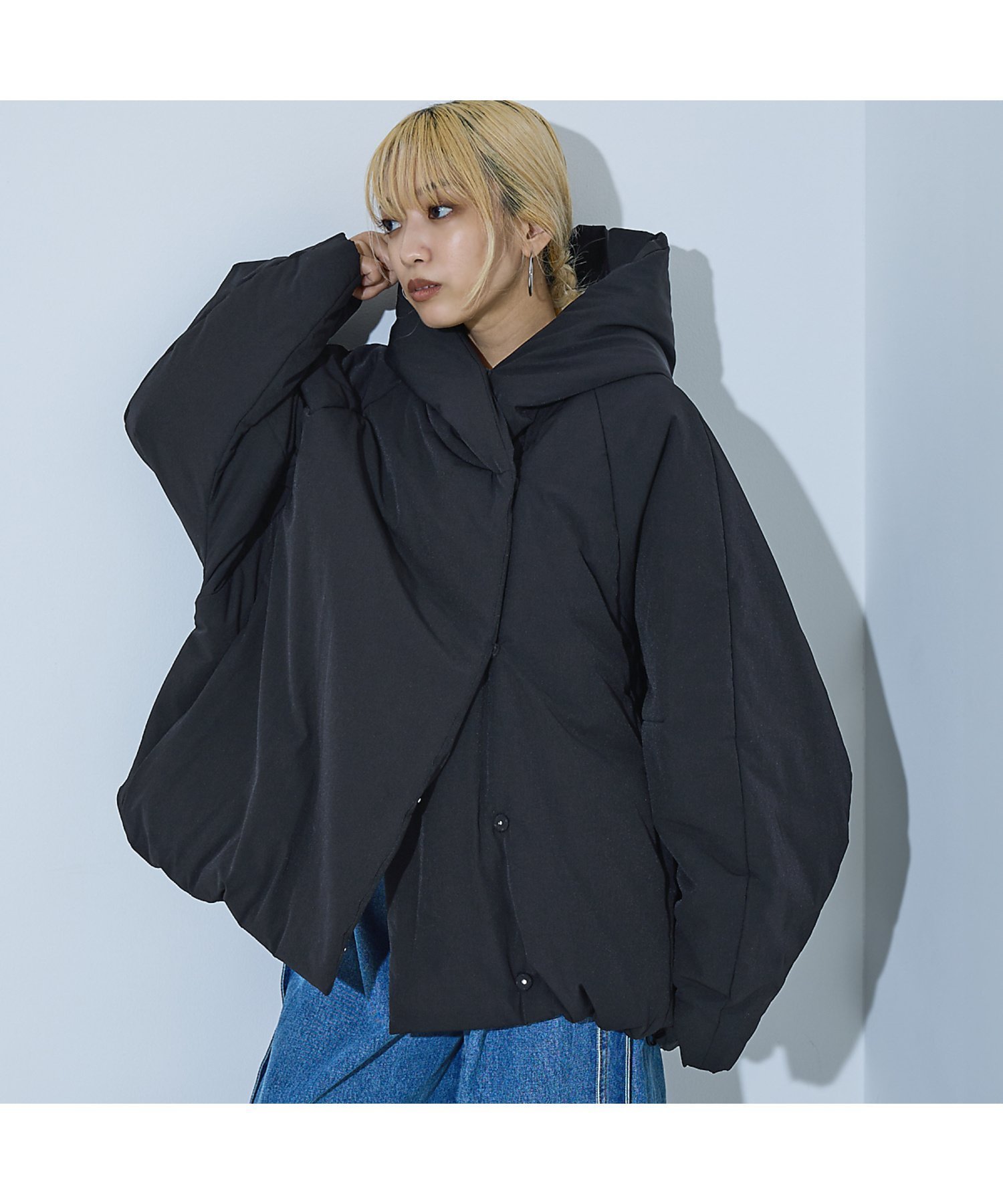 【ノミネ/NOMINE】の中綿 ボリューム フード ブルゾン インテリア・キッズ・メンズ・レディースファッション・服の通販 founy(ファニー) 　ファッション　Fashion　レディースファッション　Fashion for Women　アウター　Coat / Outerwear Collection　ブルゾンジャケット・スポーティアウター　Blouson Jackets　バランス　Balance, Style Balance　ブルゾン　Blouson, Bomber Jacket　ボトム　Bottoms, Lower Wear　冬　Winter / This Winter　防寒　Cold Protection, Winter-Ready　ブラック|ID: prp329100004681118 ipo3291000000033810349