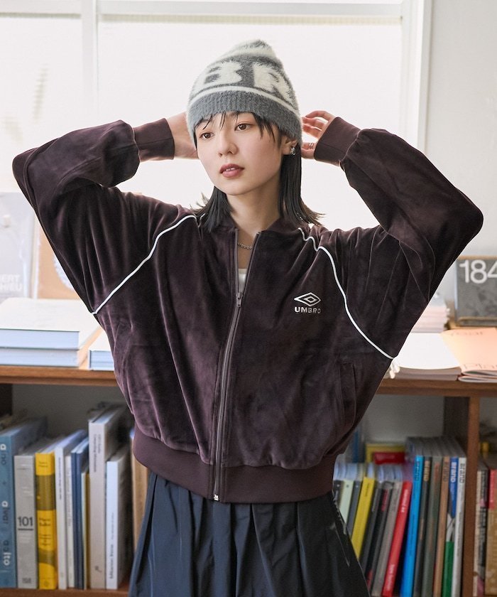 【フリークスストア/FREAK'S STORE】の別注 Velour Top 25AW 人気、トレンドファッション・服の通販 founy(ファニー) 　ファッション　Fashion　レディースファッション　Fashion for Women　トップス・カットソー　Cut & Sew Tops　ベロアトップス　Velour Tops / Velvet-Look Items　2025年　2025　2025-2026秋冬・A/W　Autumn/Winter 2025–26 AW25–26　冬　Winter / This Winter　コンパクト　Compact, Small Size　シンプル　Simple, Minimal　スペシャル　Special, Limited Edition　ベロア　Velour, Soft Velvet　ワンポイント　One Point, Statement Accent　別注　Limited Edition, Custom Order　A/W・秋冬　Autumn/Winter　 other-1|ID: prp329100004681131 ipo3291000000033810407