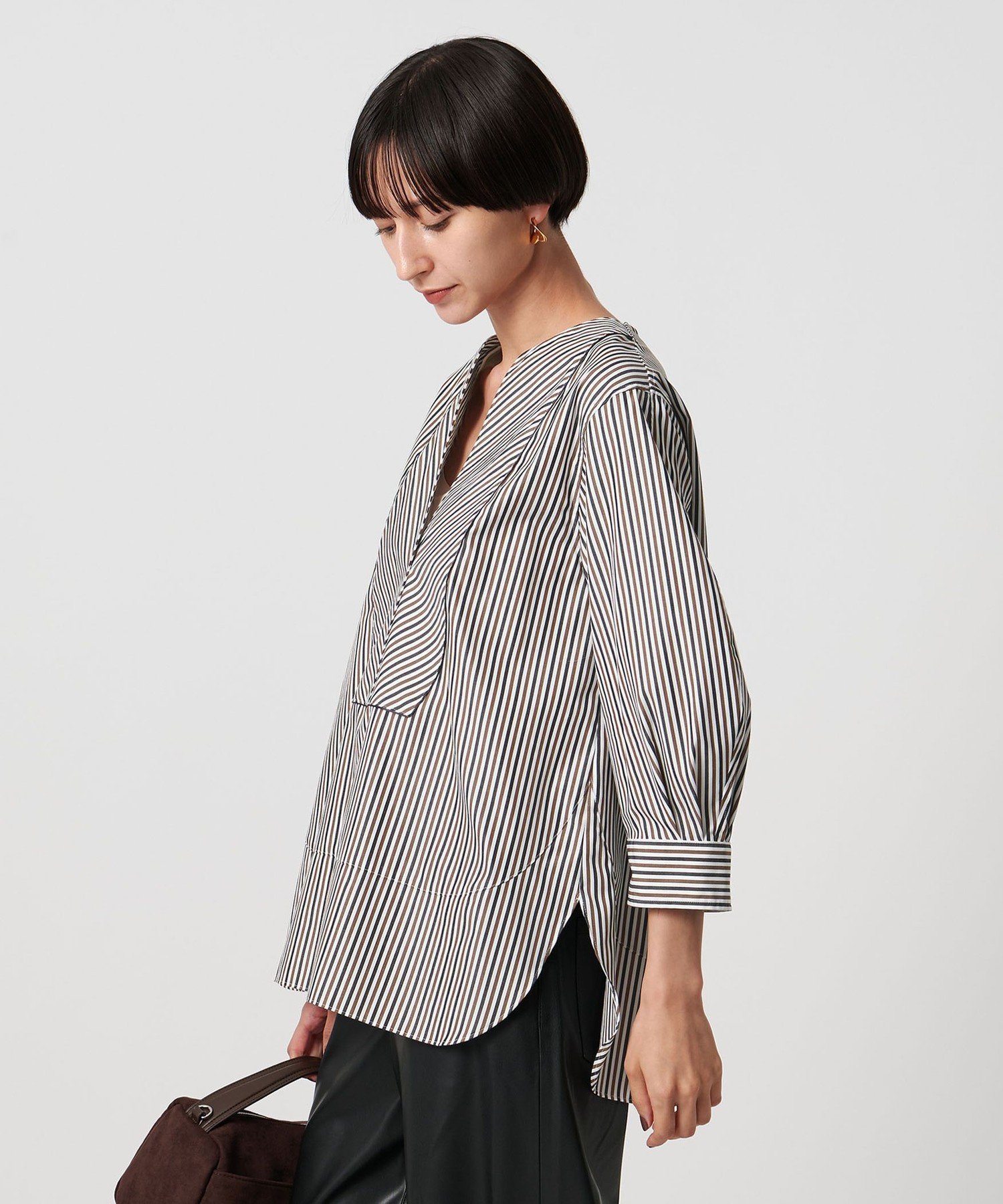 【ユナイテッドアローズ/UNITED ARROWS】のオックス コンビ シャツ ブラウス -ウォッシャブル- インテリア・キッズ・メンズ・レディースファッション・服の通販 founy(ファニー) 　ファッション　Fashion　レディースファッション　Fashion for Women　トップス・カットソー　Cut & Sew Tops　シャツ・ブラウス・オフィスカジュアル　Elegant Blouses & Button-Ups　アクセサリー　Fashion Accessories　インナー　Innerwear　ウォッシャブル　Machine Washable　オックス　Oxford Fabric　クラシック　Classic, Timeless Style　コンビ　Combo, Combination Style　ジャケット　Jacket, Outerwear　スキッパー　Skipper, Open Collar　ストライプ　Stripe, Striped Pattern　タイプライター　Typewriter Fabric, Crisp Cotton　ブレスレット　Bracelet, Wristband　時計　Watch, Wristwatch　無地　Plain, Solid Color　その他2|ID: prp329100004681264 ipo3291000000033811093