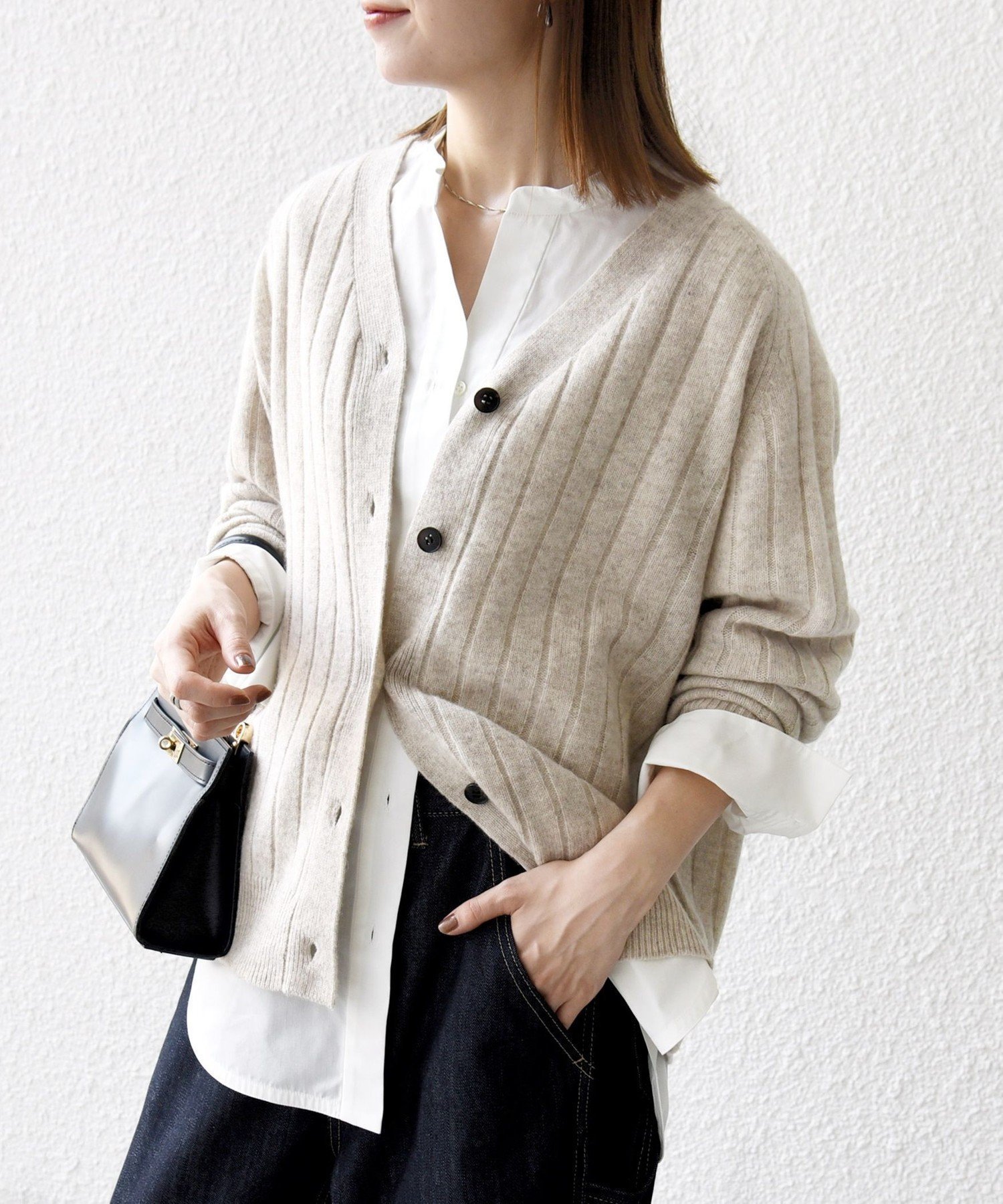 【シップス フォー ウィメン/SHIPS】のSHIPS any 手洗い可能 ヤク ワイドリブ Vネック ニット カーディガン インテリア・キッズ・メンズ・レディースファッション・服の通販 founy(ファニー) 　ファッション　Fashion　レディースファッション　Fashion for Women　トップス・カットソー　Cut & Sew Tops　ニット　Knit Tops & Sweaters　カーディガン・羽織り　Layered Style Cardigans　Vネックトップス　V-Neck Tops / V-Cut Neckline Shirts　アンサンブル　Ensemble Set　インナー　Innerwear　洗える　Machine Washable　カーディガン　Cardigan, Knitwear　キャミソール　Camisole, Spaghetti Strap Top　スリーブ　Sleeve, Long Sleeve / Short Sleeve　バランス　Balance, Style Balance　フィット　Fit, Slim Fit　フロント　Front, Front Design　羽織　Haori, Light Jacket　ワイドリブ　Wide Rib, Wide Ribbed Knit　A/W・秋冬　Autumn/Winter　おすすめ　Recommended / Our Picks　旅行　Travel　2025年　2025　2025-2026秋冬・A/W　Autumn/Winter 2025–26 AW25–26　ベージュ|ID: prp329100004681319 ipo3291000000035079216