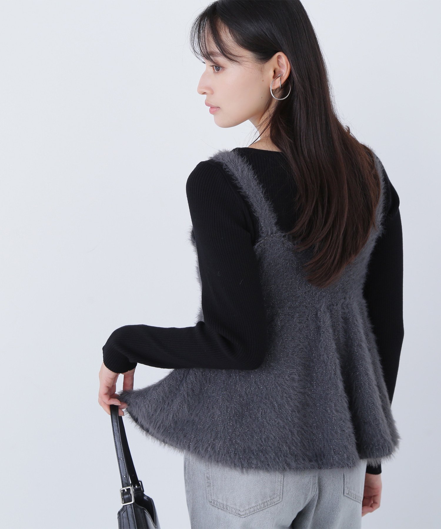【ナチュラル ビューティー ベーシック/NATURAL BEAUTY BASIC】のヘアリーペプラムキャミセットニット インテリア・キッズ・メンズ・レディースファッション・服の通販 founy(ファニー) 　ファッション　Fashion　レディースファッション　Fashion for Women　トップス・カットソー　Cut & Sew Tops　ニット　Knit Tops & Sweaters　キャミソール&ノースリーブ　Camisoles & Sleeveless Tops　キャミソール　Camisole, Spaghetti Strap Top　フィット　Fit, Slim Fit　ベーシック　Basic, Essential　ペプラム　Peplum, Flared Hem　リブニット　Rib Knit, Ribbed Knit　ブラック×チャコール2|ID: prp329100004681362 ipo3291000000034179522