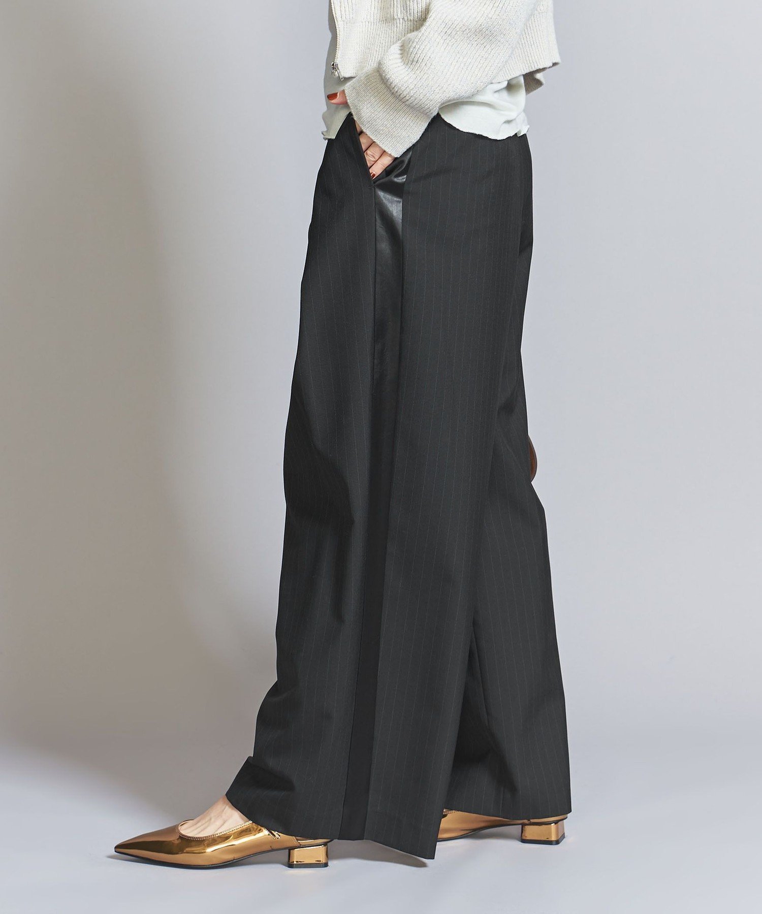 【ユナイテッドアローズ/UNITED ARROWS】のサイドライン ラップパンツ 人気、トレンドファッション・服の通販 founy(ファニー) 　ファッション　Fashion　レディースファッション　Fashion for Women　パンツ　Pants & Trousers　サテン　Satin, Glossy Fabric　ストライプ　Stripe, Striped Pattern　スラックス　Slacks, Dress Pants　マニッシュ　Mannish, Boyish　ミックス　Mix, Mixed Style　メンズ　Men's, Menswear　無地　Plain, Solid Color　ラップ　Wrap, Wrap Design　ワイド　Wide, Wide Fit　アウトレット　Outlet / Clearance　おすすめ　Recommended / Our Picks　ビジネス 仕事 通勤　Business / Work / Commuting　 other-1|ID: prp329100004681479 ipo3291000000034020172