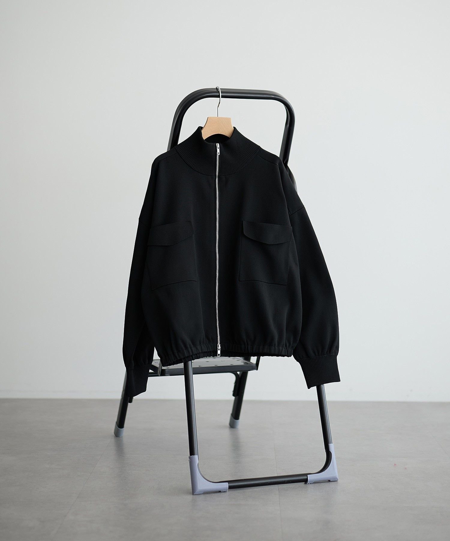 【ガレージ オブ グッド クロージング/GARAGE OF GOOD CLOTHING】の総針ニットWzipブルゾン インテリア・キッズ・メンズ・レディースファッション・服の通販 founy(ファニー) 　ファッション　Fashion　レディースファッション　Fashion for Women　アウター　Coat / Outerwear Collection　ブルゾンジャケット・スポーティアウター　Blouson Jackets　トップス・カットソー　Cut & Sew Tops　ニット　Knit Tops & Sweaters　フォルム　Silhouette, Form　フラップ　Flap, Flap Pocket　ブルゾン　Blouson, Bomber Jacket　ヘムライン　Hemline, Bottom Cut　ポケット　Pocket, Pocket Detail　エレガント 上品　Elegant　ブラック|ID: prp329100004681578 ipo3291000000033812570