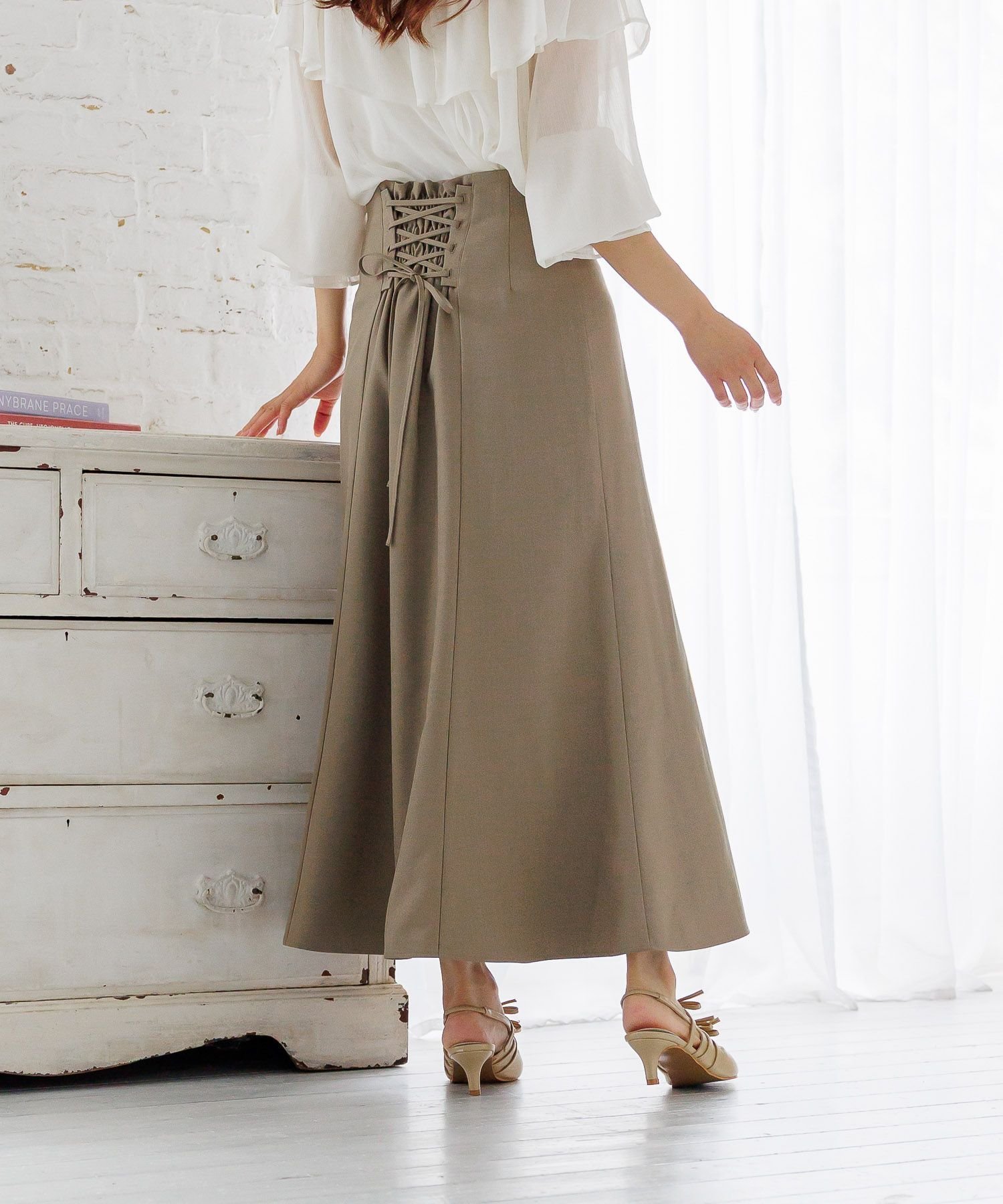 【ミスティ ウーマン/mysty woman】のレースアップマーメイドスカート 人気、トレンドファッション・服の通販 founy(ファニー) 　ファッション　Fashion　レディースファッション　Fashion for Women　スカート　Skirts　おすすめ　Recommended / Our Picks　フェミニン　Feminine, Girly　プリント　Print, Printed Pattern　マーメイド　Mermaid, Fishtail Silhouette　レース　Lace, Lace Fabric　エレガント 上品　Elegant　人気　Popular, Best Seller　 other-1|ID: prp329100004681671 ipo3291000000033812999