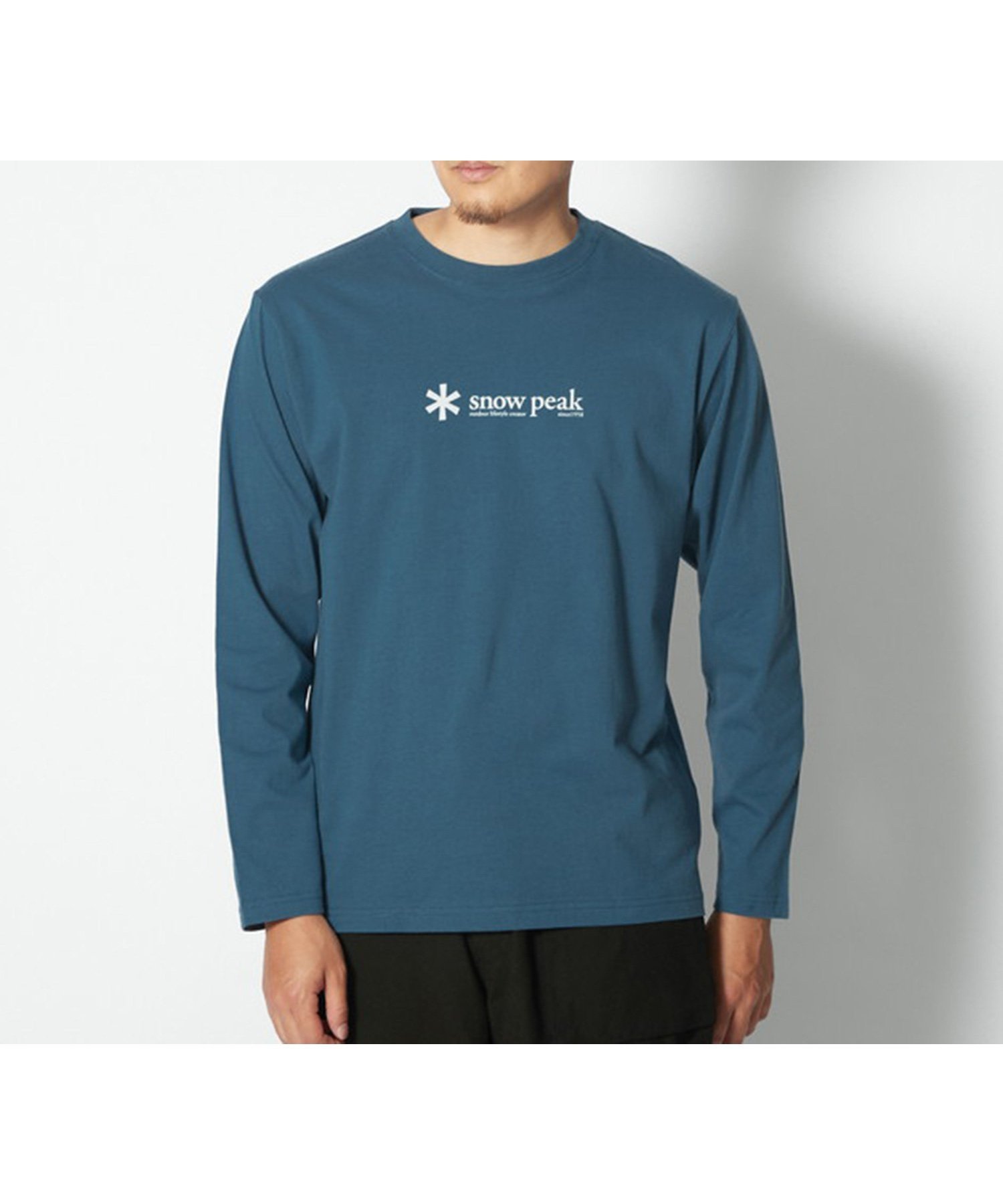 【スノーピーク/SNOW PEAK】のSoft Cotton Logo Long Sleeve T-Shirt インテリア・キッズ・メンズ・レディースファッション・服の通販 founy(ファニー) 　ファッション　Fashion　レディースファッション　Fashion for Women　トップス・カットソー　Cut & Sew Tops　シャツ・ブラウス・オフィスカジュアル　Elegant Blouses & Button-Ups　ロングTシャツ・Tシャツ　Longline T-Shirts & Tees　インナー　Innerwear　春　Spring　カーディガン　Cardigan, Knitwear　シンプル　Simple, Minimal　ジャケット　Jacket, Outerwear　スマート　Smart, Elegant　スリーブ　Sleeve, Long Sleeve / Short Sleeve　パーカー　Hoodie, Parka　フィット　Fit, Slim Fit　ベスト　Vest, Waistcoat　ベーシック　Basic, Essential　ボトム　Bottoms, Lower Wear　羽織　Haori, Light Jacket　ロング　Long, Long-Length　S/S・春夏　SS, Spring/Summer, Warm Season　おすすめ　Recommended / Our Picks　夏　Summer　2025年　2025　2025春夏・S/S　Spring/Summer 2025 SS25　BLUE|ID: prp329100004681801 ipo3291000000033813564