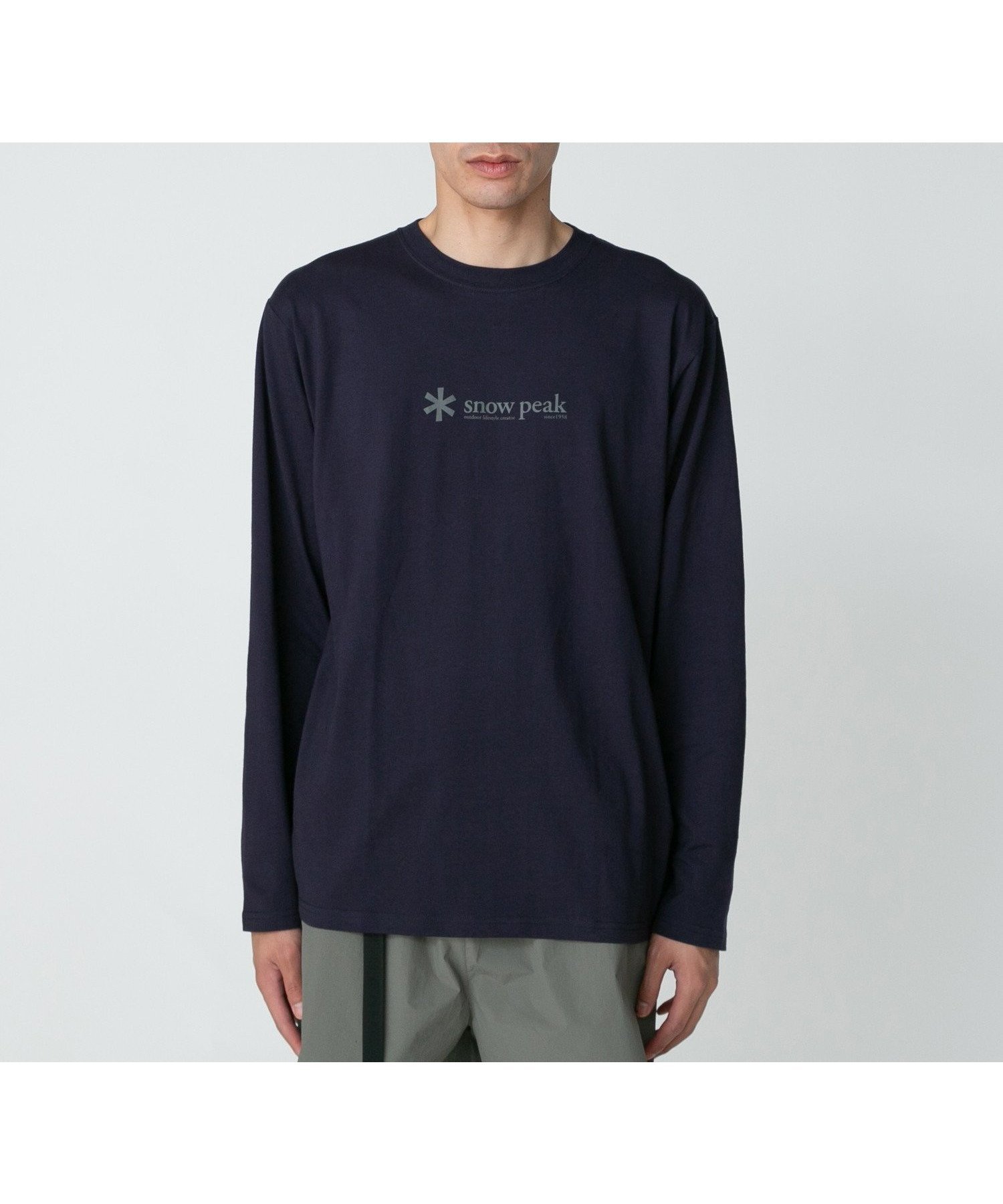 【スノーピーク/SNOW PEAK】のSoft Cotton Logo Long Sleeve T-Shirt インテリア・キッズ・メンズ・レディースファッション・服の通販 founy(ファニー) 　ファッション　Fashion　レディースファッション　Fashion for Women　トップス・カットソー　Cut & Sew Tops　シャツ・ブラウス・オフィスカジュアル　Elegant Blouses & Button-Ups　ロングTシャツ・Tシャツ　Longline T-Shirts & Tees　インナー　Innerwear　春　Spring　カーディガン　Cardigan, Knitwear　シンプル　Simple, Minimal　ジャケット　Jacket, Outerwear　スマート　Smart, Elegant　スリーブ　Sleeve, Long Sleeve / Short Sleeve　パーカー　Hoodie, Parka　フィット　Fit, Slim Fit　ベスト　Vest, Waistcoat　ベーシック　Basic, Essential　ボトム　Bottoms, Lower Wear　羽織　Haori, Light Jacket　ロング　Long, Long-Length　S/S・春夏　SS, Spring/Summer, Warm Season　おすすめ　Recommended / Our Picks　夏　Summer　2025年　2025　2025春夏・S/S　Spring/Summer 2025 SS25　NAVY|ID: prp329100004681801 ipo3291000000033813566