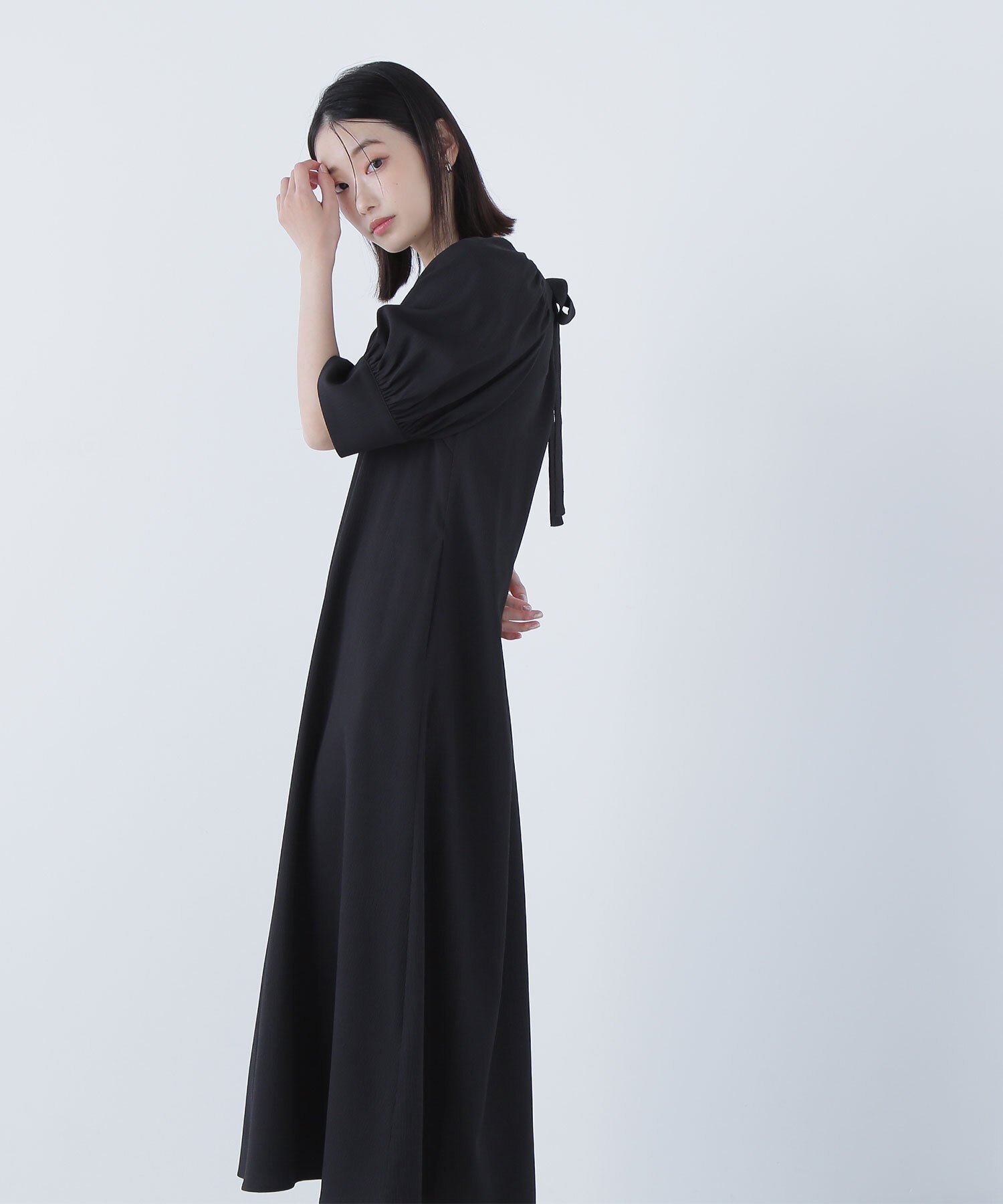 【ナチュラル ビューティー ベーシック/NATURAL BEAUTY BASIC】のバックリボンリラクシーワンピース インテリア・キッズ・メンズ・レディースファッション・服の通販 founy(ファニー) 　ファッション　Fashion　レディースファッション　Fashion for Women　ワンピース　Dresses　ポケット　Pocket, Pocket Detail　ラウンド　Round, Round Neck　ブラック|ID: prp329100004681842 ipo3291000000033813762