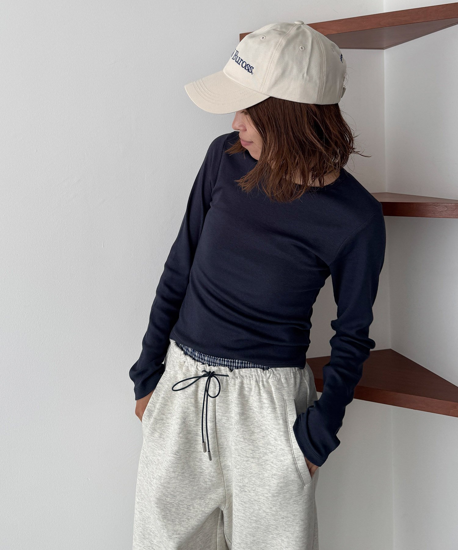 【キャナルジーン/CANAL JEAN】のEl mar コットンレーヨンラウンドロングTシャツ インテリア・キッズ・メンズ・レディースファッション・服の通販 founy(ファニー) 　ファッション　Fashion　レディースファッション　Fashion for Women　トップス・カットソー　Cut & Sew Tops　シャツ・ブラウス・オフィスカジュアル　Elegant Blouses & Button-Ups　ロングTシャツ・Tシャツ　Longline T-Shirts & Tees　インナー　Innerwear　シンプル　Simple, Minimal　フィット　Fit, Slim Fit　ロング　Long, Long-Length　ネイビー|ID: prp329100004681921 ipo3291000000033814207