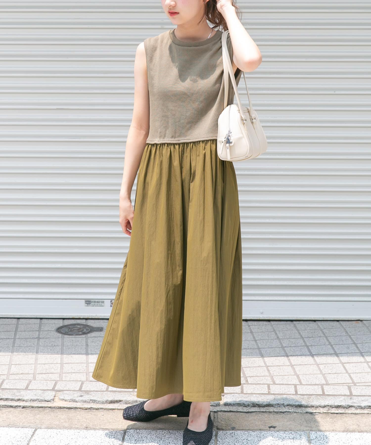 【アイテムズアーバンリサーチ/ITEMS URBAN RESEARCH】のリブドッキングノースリーブワンピース インテリア・キッズ・メンズ・レディースファッション・服の通販 founy(ファニー) 　ファッション　Fashion　レディースファッション　Fashion for Women　ワンピース　Dresses　2025年　2025　2025春夏・S/S　Spring/Summer 2025 SS25　カーディガン　Cardigan, Knitwear　ジャケット　Jacket, Outerwear　ドッキング　Docking, Mixed Material　ノースリーブ　Sleeveless, No-Sleeve　エレガント 上品　Elegant　夏　Summer　S/S・春夏　SS, Spring/Summer, Warm Season　KHK|ID: prp329100004681956 ipo3291000000033814386