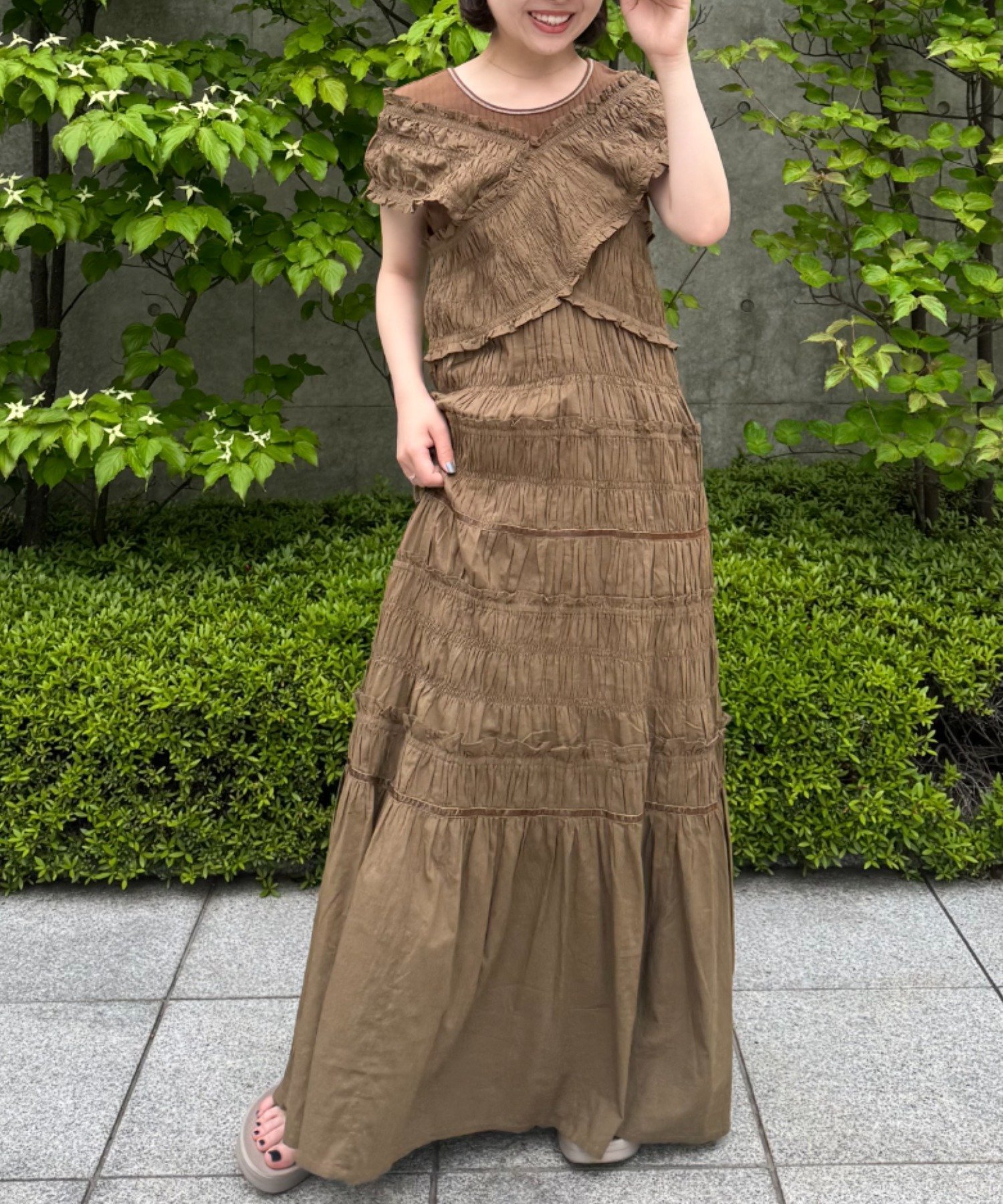 【チャオパニックティピー/CIAOPANIC TYPY】の【WEB限定】【india】シャーリング2WAYフリルワンピース インテリア・キッズ・メンズ・レディースファッション・服の通販 founy(ファニー) 　ファッション　Fashion　レディースファッション　Fashion for Women　ワンピース　Dresses　インド　Indian Textile　コンパクト　Compact, Small Size　サンダル　Sandals, Summer Shoes　シャーリング　Shirring, Ruched　ジュート　Jute, Natural Fiber　スニーカー　Sneakers, Trainers　ダウン　Down, Puffer　人気　Popular, Best Seller　フリル　Frill, Ruffle　ベーシック　Basic, Essential　おすすめ　Recommended / Our Picks　夏　Summer　ブラウン|ID: prp329100004682034 ipo3291000000033814755