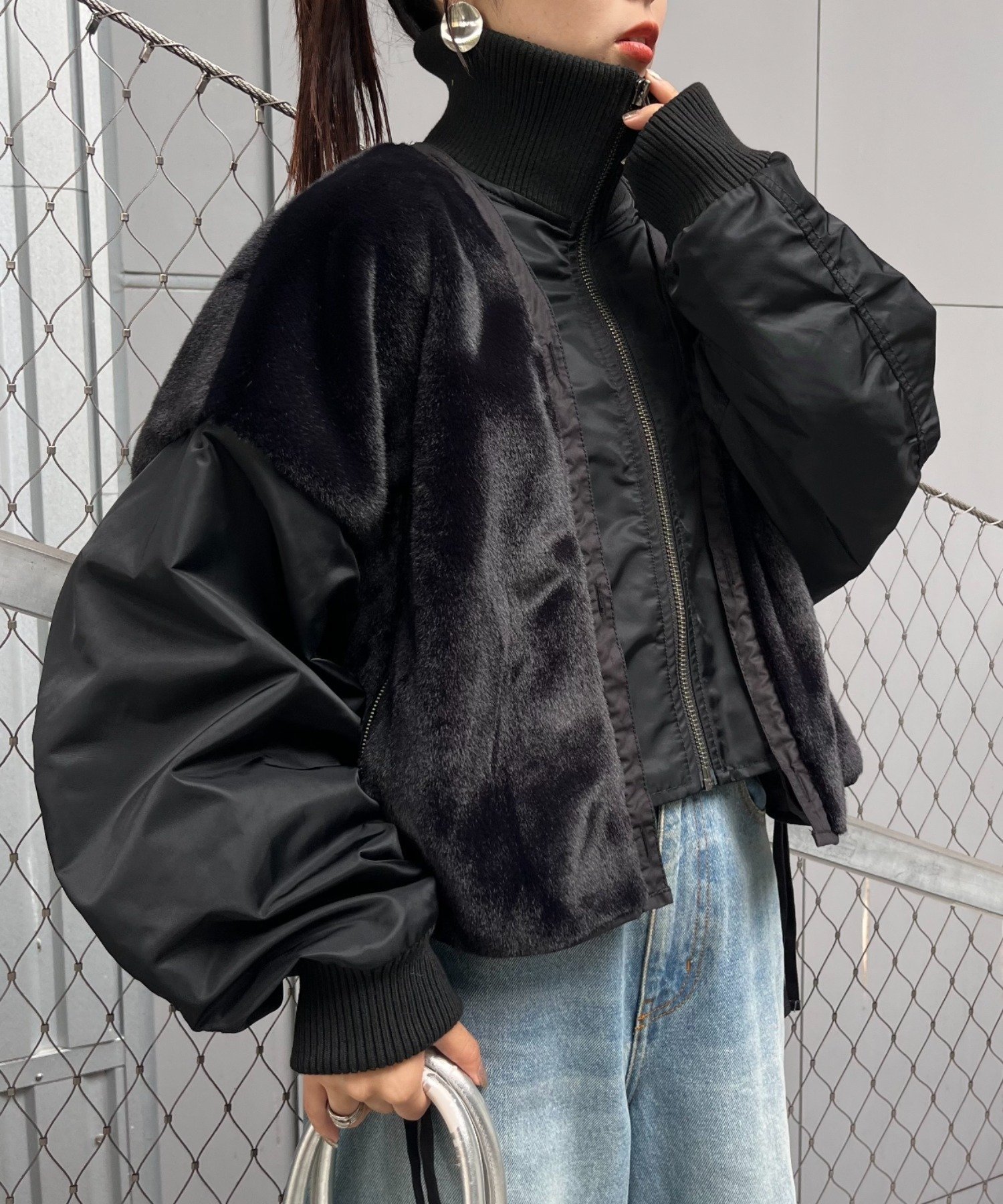 【チャオパニックティピー/CIAOPANIC TYPY】の【etsinta】ファー切替ショートスタンドジャケット/WEB限定カラーあり インテリア・キッズ・メンズ・レディースファッション・服の通販 founy(ファニー) 　ファッション　Fashion　レディースファッション　Fashion for Women　アウター　Coat / Outerwear Collection　レディースジャケット・軽アウター　Jackets　切替　Switching, Contrast Panel　ショート　Short, Short Length　シンプル　Simple, Minimal　ジャケット　Jacket, Outerwear　スタンド　Stand Collar, Upright Stand　スラックス　Slacks, Dress Pants　デニム　Denim, Jeans Material　トレンド　Trend, Trending Now　定番　Standard, Basic Item　パイピング　Piping, Trim Design　フェイクファー　Faux Fur, Imitation Fur　リメイク　Remake, Reconstructed　ロング　Long, Long-Length　おすすめ　Recommended / Our Picks　エレガント 上品　Elegant　ブラック|ID: prp329100004682227 ipo3291000000034493931