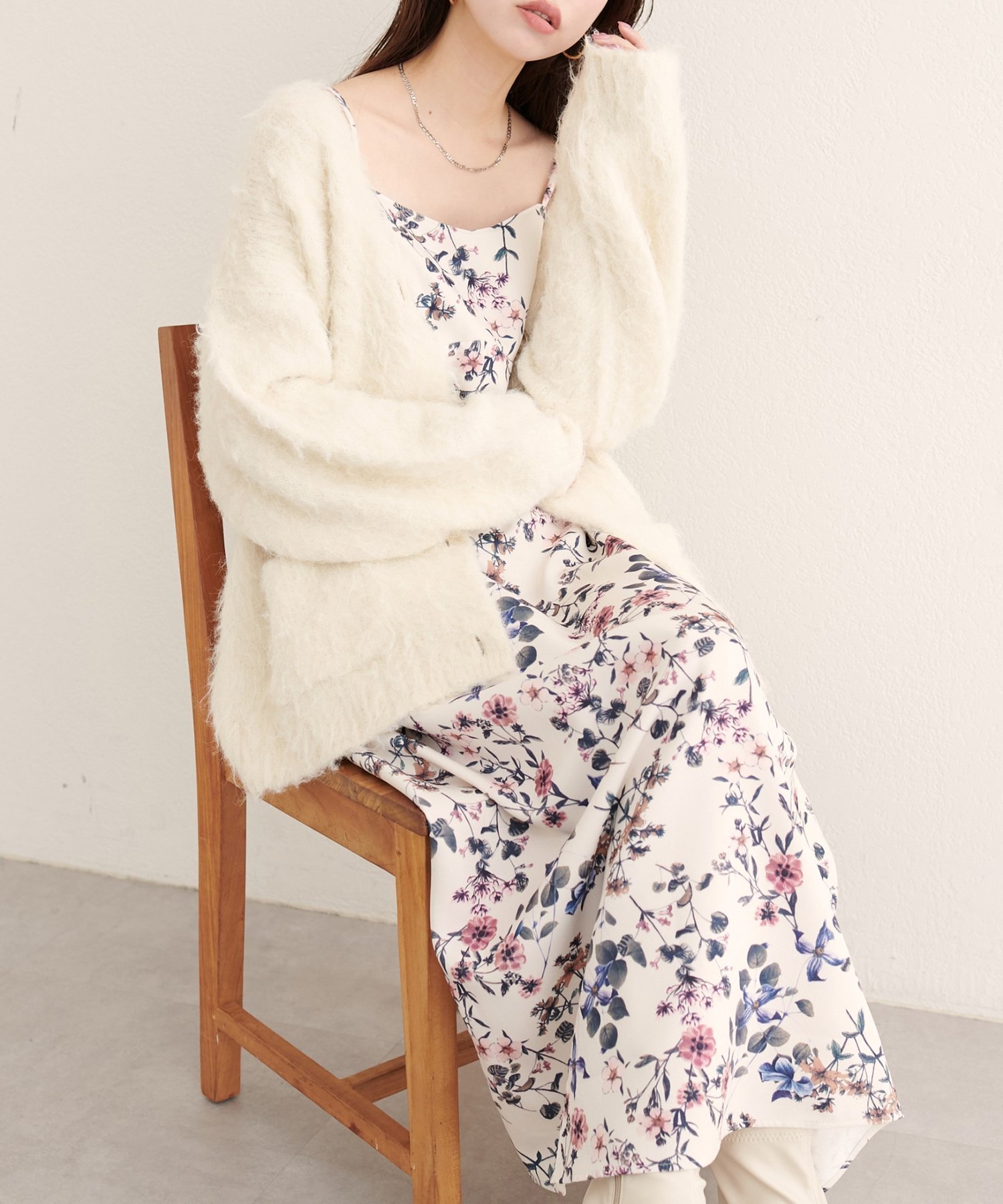 【ナチュラルクチュール/natural couture】のフロリエンタルキャミワンピース 人気、トレンドファッション・服の通販 founy(ファニー) 　ファッション　Fashion　レディースファッション　Fashion for Women　ワンピース　Dresses　キャミソールワンピース　Camisole Dresses　2025年　2025　2025-2026秋冬・A/W　Autumn/Winter 2025–26 AW25–26　アクセサリー　Fashion Accessories　インナー　Innerwear　カットソー　Cut and Sewn Top　カーディガン　Cardigan, Knitwear　クラシカル　Classical, Vintage-Inspired　サンダル　Sandals, Summer Shoes　シンプル　Simple, Minimal　ジャケット　Jacket, Outerwear　スニーカー　Sneakers, Trainers　タートルネック　Turtleneck, High Neck　フェミニン　Feminine, Girly　フラワー　Flower, Floral　フレア　Flare, Flared　モダン　Modern, Contemporary　 other-1|ID: prp329100004682240 ipo3291000000033815703