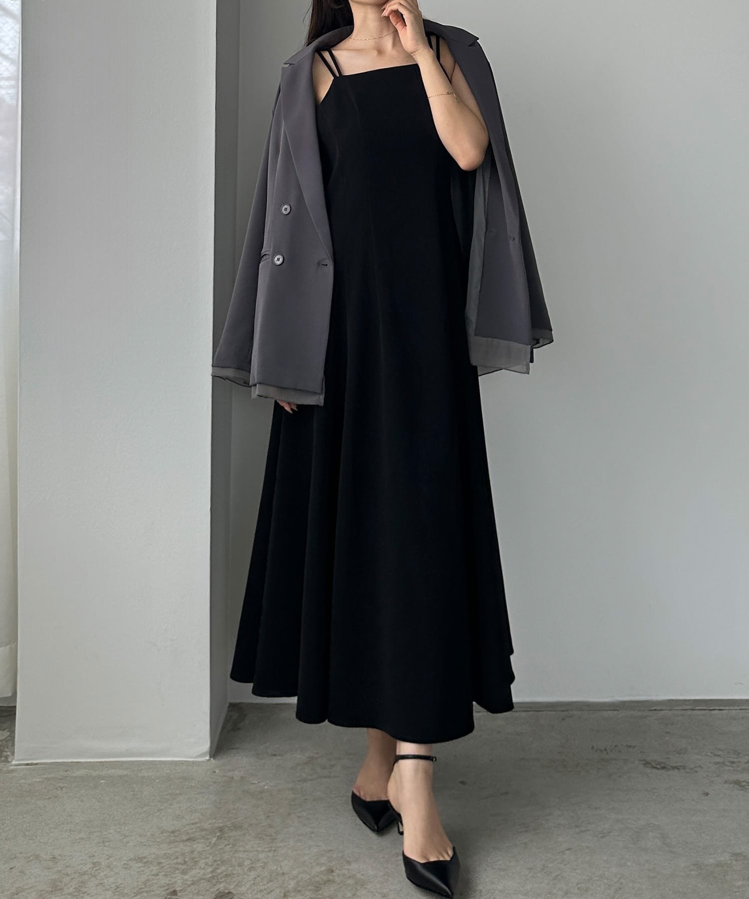 【ジュノア/JUNOAH】のLouere ダブルストラップフレアキャミワンピース インテリア・キッズ・メンズ・レディースファッション・服の通販 founy(ファニー) 　ファッション　Fashion　レディースファッション　Fashion for Women　ワンピース　Dresses　キャミソールワンピース　Camisole Dresses　ブラック|ID: prp329100004682348 ipo3291000000033816105