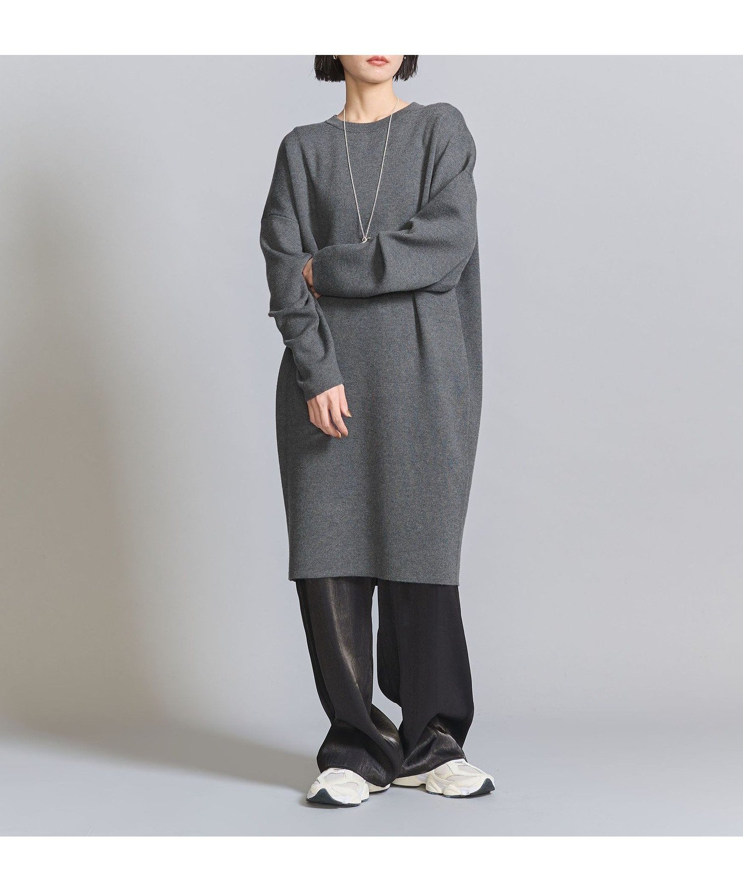 【ユナイテッドアローズ/UNITED ARROWS】のクルーネック ミドル ニットワンピース インテリア・キッズ・メンズ・レディースファッション・服の通販 founy(ファニー) 　ファッション　Fashion　レディースファッション　Fashion for Women　ワンピース　Dresses　ニットワンピース　Knit Dresses　おすすめ　Recommended / Our Picks　ショルダー　Shoulder, Shoulder Strap　シンプル　Simple, Minimal　スカーフ　Scarf, Neckwear　トレンド　Trend, Trending Now　ネックレス　Necklace, Pendant Necklace　ミドル　Middle Length, Mid Height　ロング　Long, Long-Length　ワイド　Wide, Wide Fit　DK.GRAY|ID: prp329100004682357 ipo3291000000033816173
