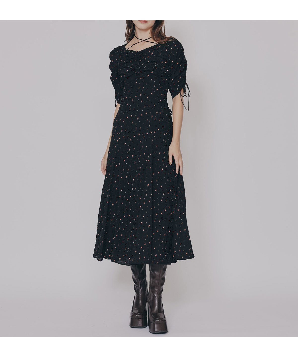 【レディアゼル/REDYAZEL】のミニフラワーイレヘムロングワンピース インテリア・キッズ・メンズ・レディースファッション・服の通販 founy(ファニー) 　ファッション　Fashion　レディースファッション　Fashion for Women　ワンピース　Dresses　おすすめ　Recommended / Our Picks　カーディガン　Cardigan, Knitwear　シャーリング　Shirring, Ruched　デコルテ　Décolleté, Neckline　フラワー　Flower, Floral　プリント　Print, Printed Pattern　ライダース　Riders　リボン　Ribbon, Bow　ロング　Long, Long-Length　A/W・秋冬　Autumn/Winter　黒系花柄|ID: prp329100004682430 ipo3291000000033816522
