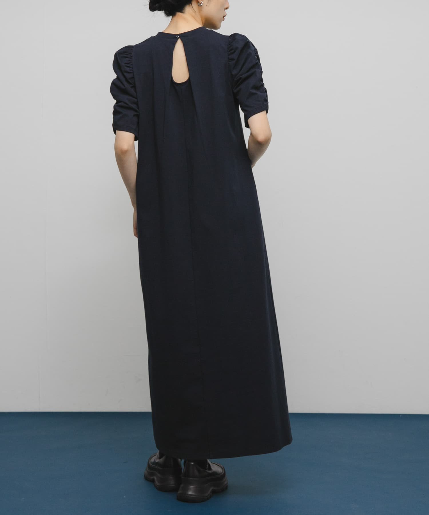 【ケービーエフ/KBF / URBAN RESEARCH】のシャーリングスリーブカットワンピース インテリア・キッズ・メンズ・レディースファッション・服の通販 founy(ファニー) 　ファッション　Fashion　レディースファッション　Fashion for Women　ワンピース　Dresses　2025年　2025　2025-2026秋冬・A/W　Autumn/Winter 2025–26 AW25–26　冬　Winter / This Winter　シャーリング　Shirring, Ruched　シンプル　Simple, Minimal　フェミニン　Feminine, Girly　A/W・秋冬　Autumn/Winter　NAVY|ID: prp329100004682533 ipo3291000000033816951