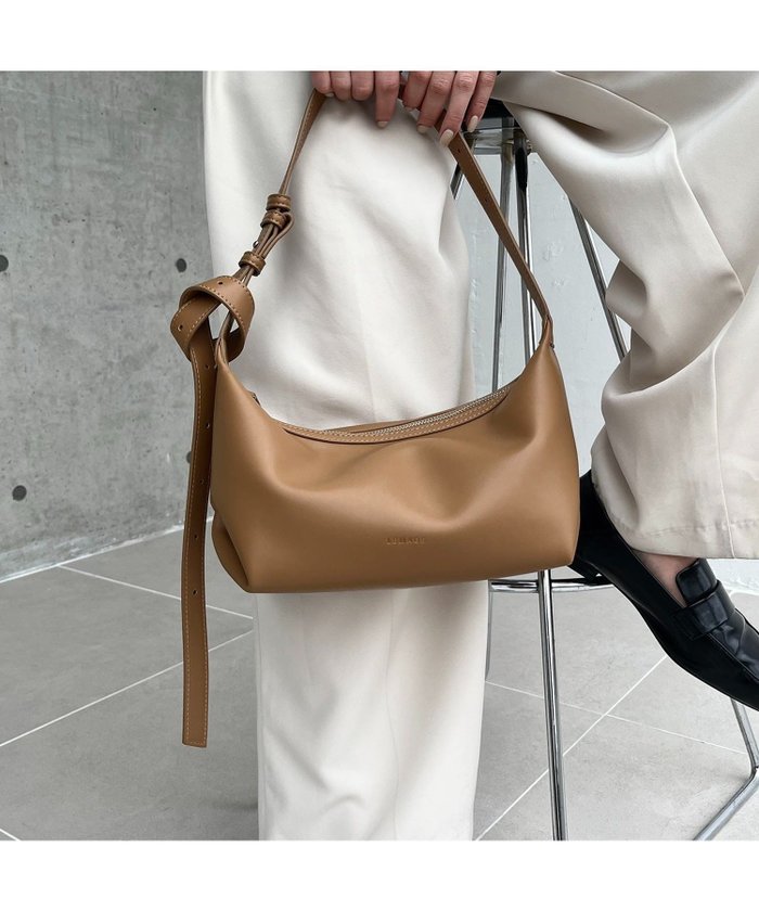 【カプリシューレマージュ/CAPRICIEUX LEMAGE】の【新色キャメル/人気のため再入荷/軽量/大容量】ロールハンドルバッグ インテリア・キッズ・メンズ・レディースファッション・服の通販 founy(ファニー) https://founy.com/ ファッション Fashion レディースファッション Fashion for Women バッグ Bags 軽量 Lightweight, Ultra Light 財布 Wallet, Purse 人気 Popular, Best Seller 再入荷 Restock / Back in Stock |ID: prp329100004682623 ipo3291000000034570836