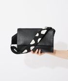【イア パピヨネ/ear PAPILLONNER】のワイドテープショルダーバッグ 人気、トレンドファッション・服の通販 founy(ファニー) ファッション Fashion レディースファッション Fashion for Women バッグ Bags 軽量 Lightweight, Ultra Light ショルダー Shoulder, Shoulder Strap 財布 Wallet, Purse 定番 Standard, Basic Item フィット Fit, Slim Fit フォルム Silhouette, Form フラップ Flap, Flap Pocket ポケット Pocket, Pocket Detail マグネット Magnet, Magnetic Closure おすすめ Recommended / Our Picks 旅行 Travel エレガント 上品 Elegant thumbnail ブラック|ID: prp329100004682659 ipo3291000000033817691