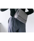 【イア パピヨネ/ear PAPILLONNER】のワイドテープショルダーバッグ 人気、トレンドファッション・服の通販 founy(ファニー) ファッション Fashion レディースファッション Fashion for Women バッグ Bags 軽量 Lightweight, Ultra Light ショルダー Shoulder, Shoulder Strap 財布 Wallet, Purse 定番 Standard, Basic Item フィット Fit, Slim Fit フォルム Silhouette, Form フラップ Flap, Flap Pocket ポケット Pocket, Pocket Detail マグネット Magnet, Magnetic Closure おすすめ Recommended / Our Picks 旅行 Travel エレガント 上品 Elegant thumbnail シルバーその他1|ID: prp329100004682659 ipo3291000000034520924