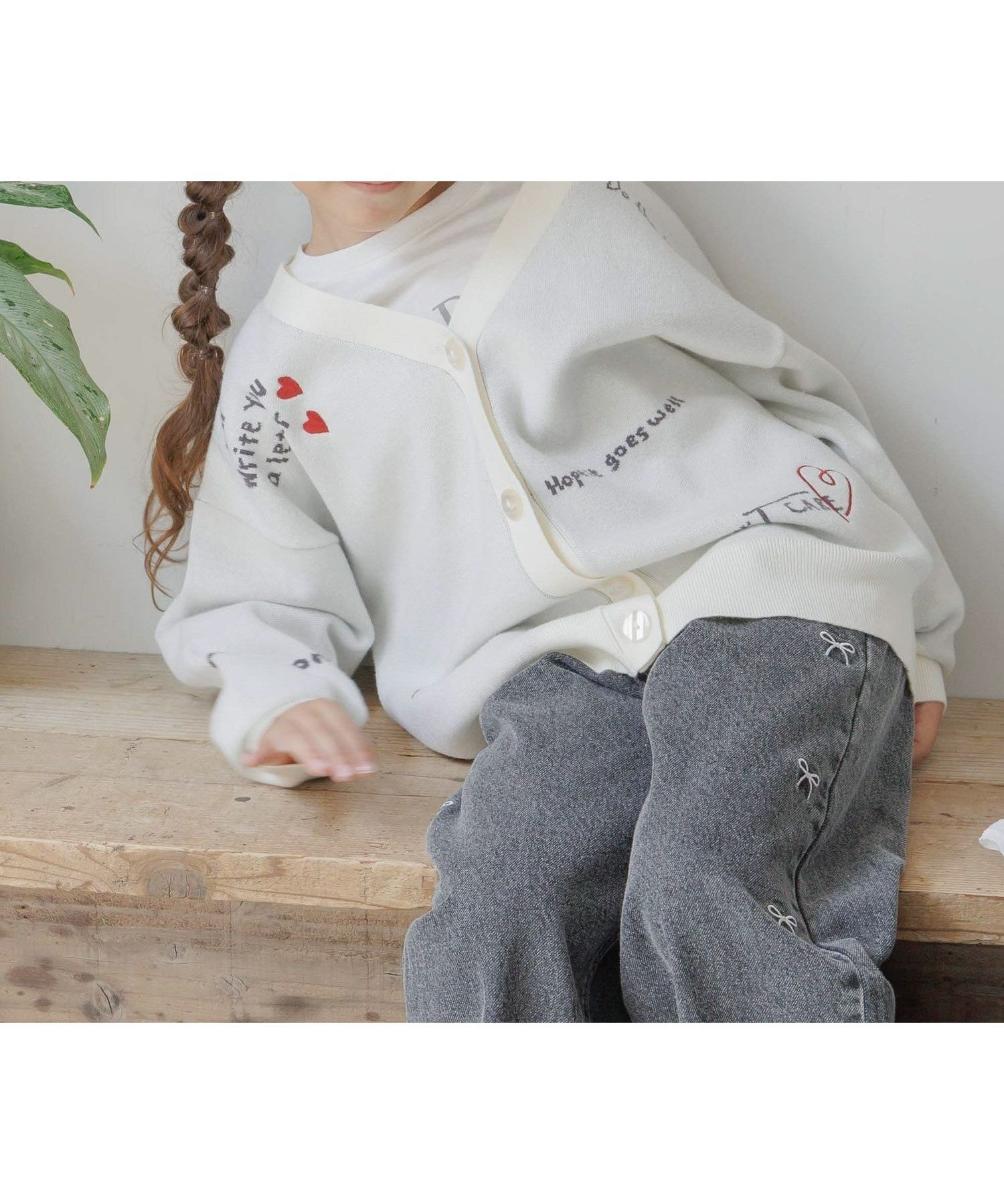 【グローバルワーク/GLOBAL WORK / KIDS】のメルティニットVカーデ/キッズ/589256 人気、トレンドファッション・服の通販 founy(ファニー)  ファッション Fashion キッズファッション Fashion for Kids おすすめ Recommended / Our Picks インナー Innerwear シンプル Simple, Minimal プリーツ Pleats, Pleated ボトム Bottoms, Lower Wear ミドル Middle Length, Mid Height リボン Ribbon, Bow 人気 Popular, Best Seller  other-1|ID: prp329100004682906 ipo3291000000034292968