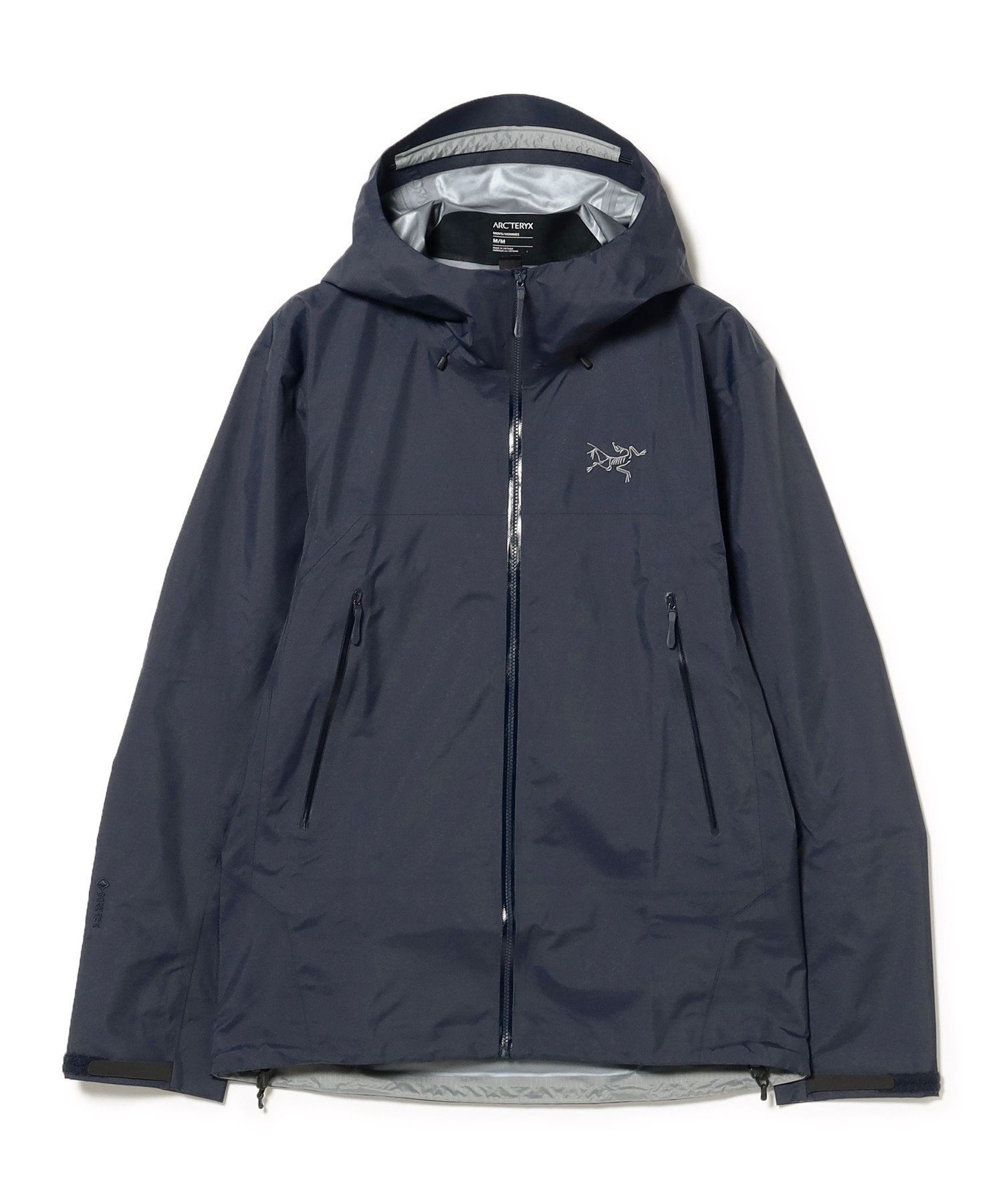 【ビームス/BEAMS / MEN】の【防水/防風/透湿】ARC TERYX / Beta SL Jacket 25AW シェルジャケット ゴアテックス アークテリクス ベータ アウトドア インテリア・キッズ・メンズ・レディースファッション・服の通販 founy(ファニー) 　ファッション　Fashion　メンズファッション　Fashion for Men　アウトドア　Outdoor Clothing　軽量　Lightweight, Ultra Light　ジャケット　Jacket, Outerwear　定番　Standard, Basic Item　人気　Popular, Best Seller　ビジネス 仕事 通勤　Business / Work / Commuting　2025年　2025　2025-2026秋冬・A/W　Autumn/Winter 2025–26 AW25–26　Black_Sapphire|ID: prp329100004682998 ipo3291000000033851183