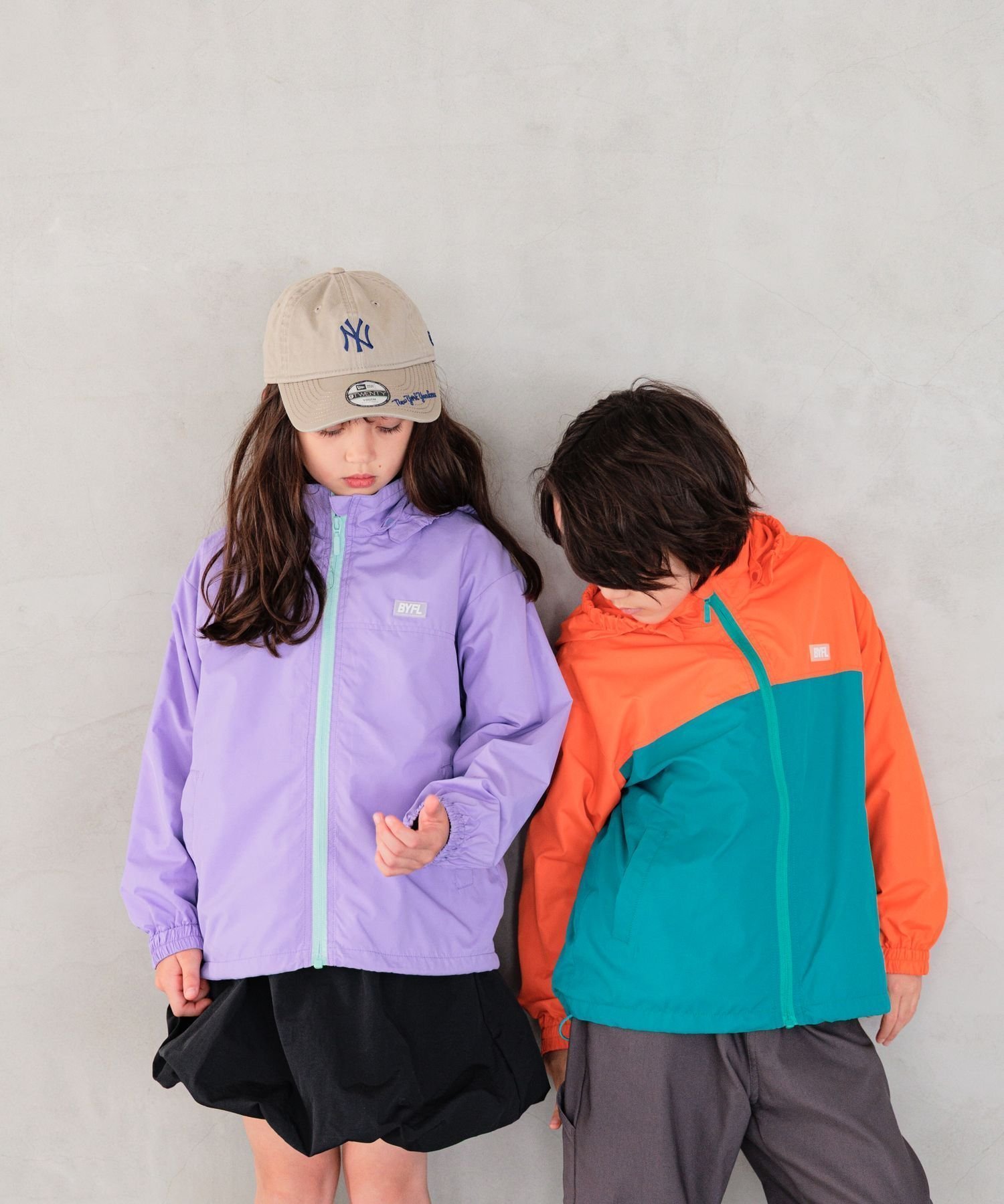 【ベイフロー/BAYFLOW / KIDS】の軽量・フード取り外し可 撥水防風マウンテンパーカー(KIDS) インテリア・キッズ・メンズ・レディースファッション・服の通販 founy(ファニー) 　ファッション　Fashion　キッズファッション　Fashion for Kids　おすすめ　Recommended / Our Picks　アウトドア　Outdoor Clothing　コンパクト　Compact, Small Size　スウェット / スエット　Sweatshirt, Sweatwear　パーカー　Hoodie, Parka　ビッグ　Big, Oversized　プリント　Print, Printed Pattern　ボトム　Bottoms, Lower Wear　定番　Standard, Basic Item　軽量　Lightweight, Ultra Light　ラベンダー95|ID: prp329100004683561 ipo3291000000034044457