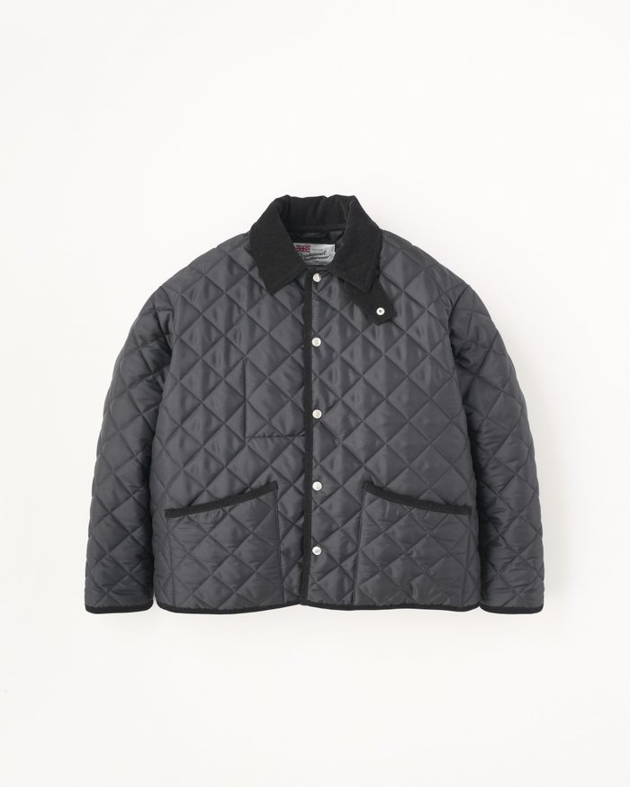 【トラディショナル ウェザーウェア/Traditional Weatherwear / MEN】のWAVERLY STUDS SHORT インテリア・キッズ・メンズ・レディースファッション・服の通販 founy(ファニー) https://founy.com/ ファッション Fashion メンズファッション Fashion for Men キルティング Quilted, Quilting クラシック Classic, Timeless Style コーデュロイ Corduroy, Cord Fabric 軽量 Lightweight, Ultra Light ショルダー Shoulder, Shoulder Strap ショート Short, Short Length ジャケット Jacket, Outerwear ドット Polka Dot, Dot Pattern ドロップ Drop Shoulder, Dropped Style 定番 Standard, Basic Item フィット Fit, Slim Fit フロント Front, Front Design ワイド Wide, Wide Fit A/W・秋冬 Autumn/Winter |ID: prp329100004683715 ipo3291000000033824619