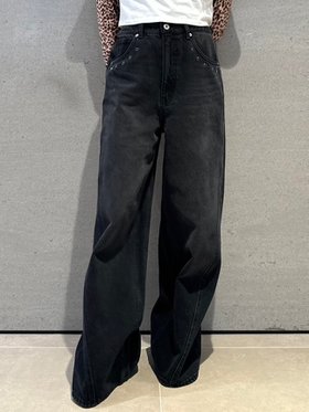 【リリーブラウン/Lily Brown】の【LILY BROWN × ANNA SUI】ワイドデニムパンツ 人気、トレンドファッション・服の通販 founy(ファニー) ファッション Fashion レディースファッション Fashion for Women パンツ Pants & Trousers デニムパンツ・ジーンズ・美脚デニム Denim Jeans & Pants スペシャル Special, Limited Edition デニム Denim, Jeans Material バタフライ Butterfly, Butterfly Motif パッチ Patch, Appliqué パープル Purple, Violet ビジュー Bijou, Jewel-like Accent フロント Front, Front Design プリント Print, Printed Pattern ポケット Pocket, Pocket Detail モチーフ Motif, Design Theme リラックス Relax, Relaxed Fit ロマンティック Romantic, Feminine Style ワイド Wide, Wide Fit |ID:prp329100004683853