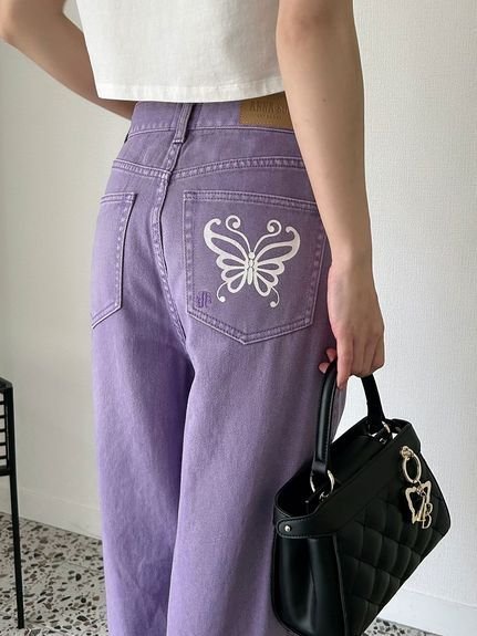 【リリーブラウン/Lily Brown】の【LILY BROWN × ANNA SUI】ワイドデニムパンツ インテリア・キッズ・メンズ・レディースファッション・服の通販 founy(ファニー) 　ファッション　Fashion　レディースファッション　Fashion for Women　パンツ　Pants & Trousers　デニムパンツ・ジーンズ・美脚デニム　Denim Jeans & Pants　スペシャル　Special, Limited Edition　デニム　Denim, Jeans Material　バタフライ　Butterfly, Butterfly Motif　パッチ　Patch, Appliqué　パープル　Purple, Violet　ビジュー　Bijou, Jewel-like Accent　フロント　Front, Front Design　プリント　Print, Printed Pattern　ポケット　Pocket, Pocket Detail　モチーフ　Motif, Design Theme　リラックス　Relax, Relaxed Fit　ロマンティック　Romantic, Feminine Style　ワイド　Wide, Wide Fit　PPL[077]|ID: prp329100004683853 ipo3291000000033825368