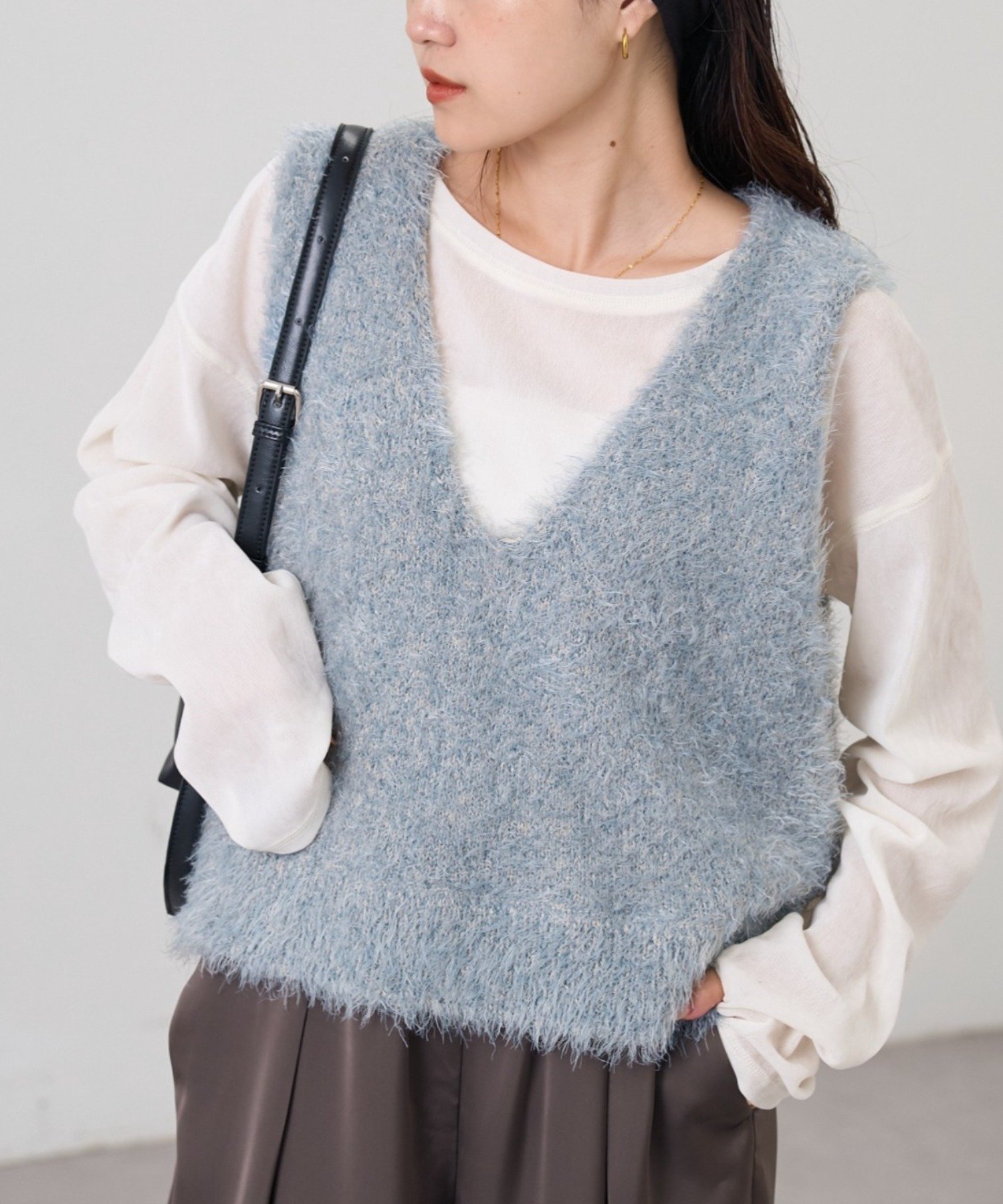 【チャオパニックティピー/CIAOPANIC TYPY】の【シーズンレスで活躍◎】ミックスフェザーヤーンクロップド丈ベスト(WEB限定) インテリア・キッズ・メンズ・レディースファッション・服の通販 founy(ファニー) 　ファッション　Fashion　レディースファッション　Fashion for Women　アウター　Coat / Outerwear Collection　トップス・カットソー　Cut & Sew Tops　ベスト&ジレ / 重ね着スタイル　Vests & Gilets　クロップド　Cropped, Short Length　トレンド　Trend, Trending Now　バランス　Balance, Style Balance　ベスト　Vest, Waistcoat　ベーシック　Basic, Essential　おすすめ　Recommended / Our Picks　ブルー|ID: prp329100004684008 ipo3291000000034506704