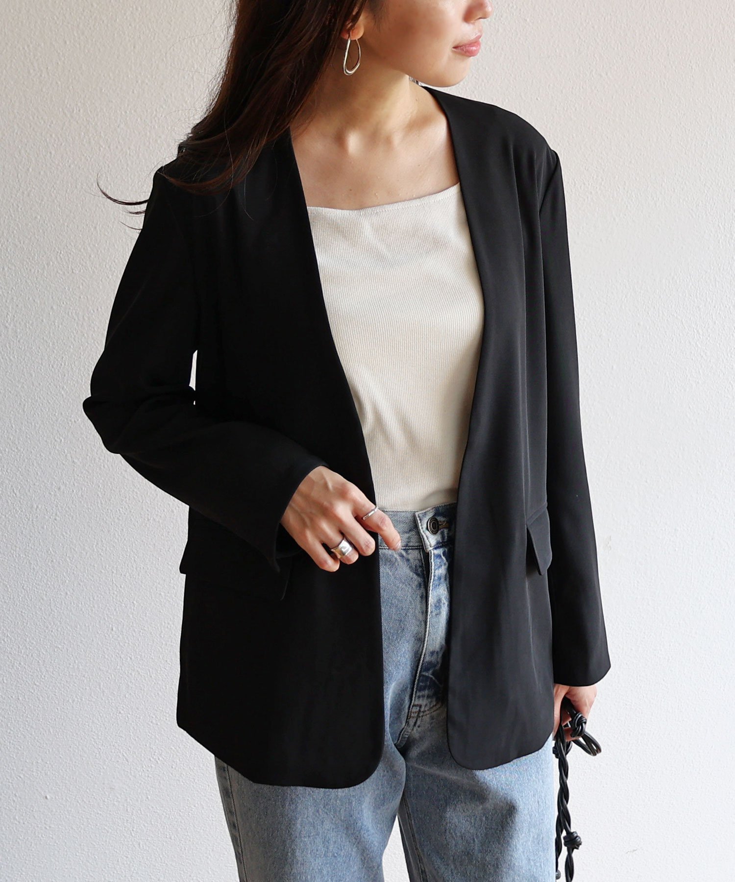 【アンドミー/andme】のとろみ素材 ノーカラー ジャケット 人気、トレンドファッション・服の通販 founy(ファニー) 　ファッション　Fashion　レディースファッション　Fashion for Women　アウター　Coat / Outerwear Collection　レディースジャケット・軽アウター　Jackets　ノーカラージャケット / シンプル上品コーデ　Collarless Jackets　インナー　Innerwear　春　Spring　秋　Autumn　ジャケット　Jacket, Outerwear　ストレッチ　Stretch, Stretchy Fabric　スリット　Slit, Slit Detail　セットアップ　Set-Up, Coordinated Outfit　とろみ　Fluid, Flowy Fabric　ダブル　Double, Double-Breasted　デニム　Denim, Jeans Material　プリント　Print, Printed Pattern　おすすめ　Recommended / Our Picks　エレガント 上品　Elegant　 other-1|ID: prp329100004684116 ipo3291000000033976633