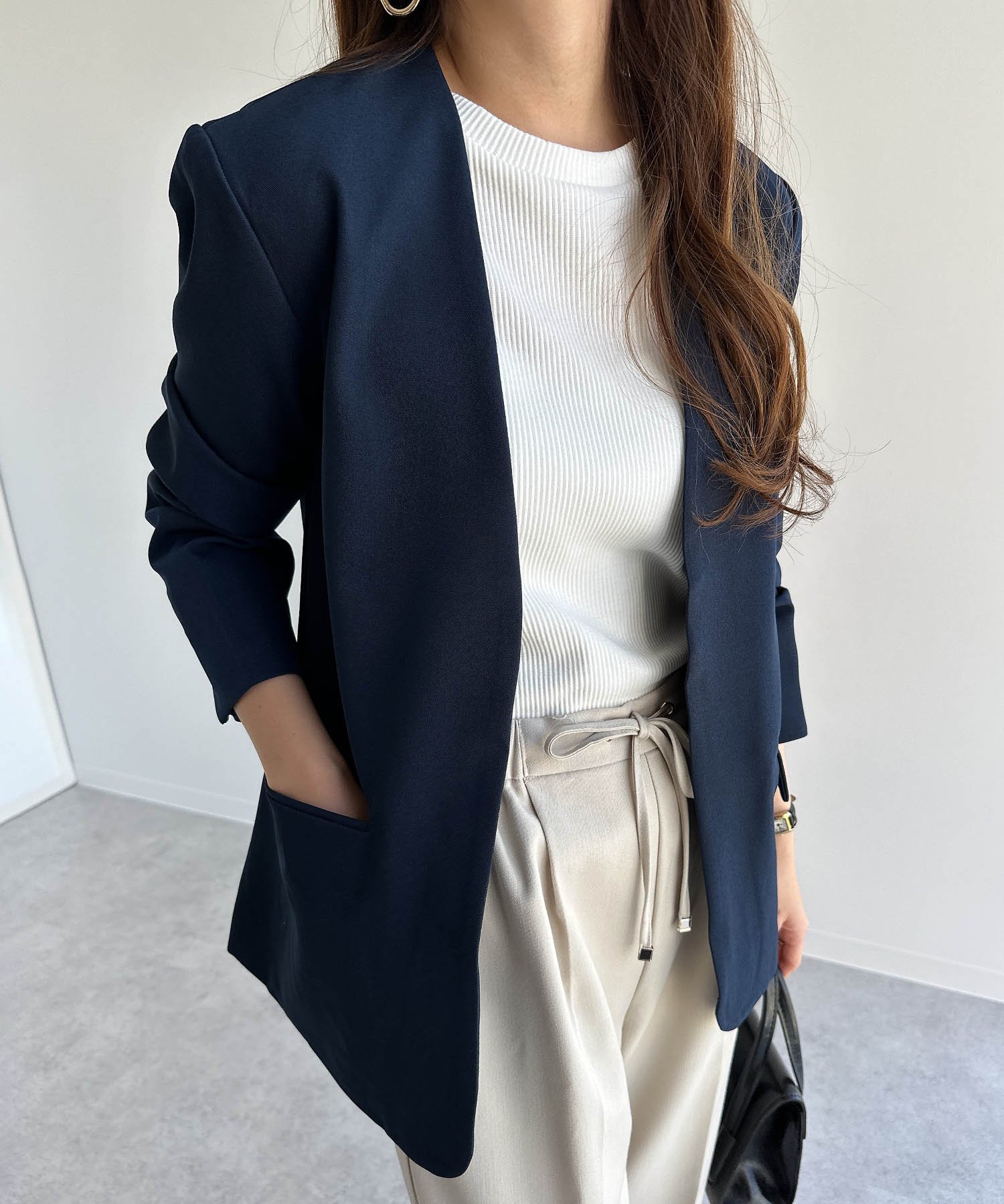 【アンドミー/andme】のとろみ素材 ノーカラー ジャケット インテリア・キッズ・メンズ・レディースファッション・服の通販 founy(ファニー) 　ファッション　Fashion　レディースファッション　Fashion for Women　アウター　Coat / Outerwear Collection　レディースジャケット・軽アウター　Jackets　ノーカラージャケット / シンプル上品コーデ　Collarless Jackets　インナー　Innerwear　春　Spring　秋　Autumn　ジャケット　Jacket, Outerwear　ストレッチ　Stretch, Stretchy Fabric　スリット　Slit, Slit Detail　セットアップ　Set-Up, Coordinated Outfit　とろみ　Fluid, Flowy Fabric　ダブル　Double, Double-Breasted　デニム　Denim, Jeans Material　プリント　Print, Printed Pattern　おすすめ　Recommended / Our Picks　エレガント 上品　Elegant　ネイビー|ID: prp329100004684116 ipo3291000000033976640