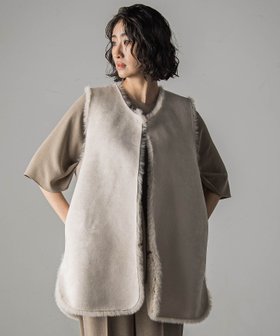 【ラ エフ/Laf…】の【biyori】 表も裏も主役 リバーシブルファーベスト 人気、トレンドファッション・服の通販 founy(ファニー) ファッション Fashion レディースファッション Fashion for Women アウター Coat / Outerwear Collection トップス・カットソー Cut & Sew Tops ベスト&ジレ / 重ね着スタイル Vests & Gilets インナー Innerwear シンプル Simple, Minimal バランス Balance, Style Balance フェイクファー Faux Fur, Imitation Fur フェイクムートン Faux Shearling, Faux Mouton ベスト Vest, Waistcoat ラグジュアリー Luxury, Elegant リアル Real, Realistic A/W・秋冬 Autumn/Winter |ID:prp329100004684192