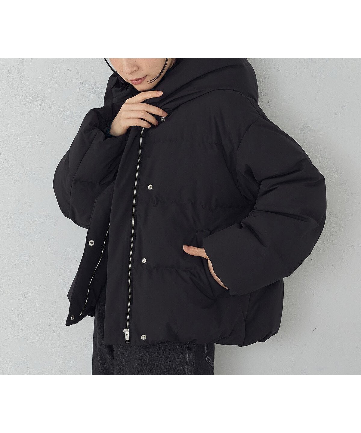 【コムサイズム/COMME CA ISM】のフーデッドショートダウン インテリア・キッズ・メンズ・レディースファッション・服の通販 founy(ファニー) 　ファッション　Fashion　レディースファッション　Fashion for Women　シャーリング　Shirring, Ruched　ショート　Short, Short Length　タフタ　Taffeta, Structured Fabric　ダウン　Down, Puffer　デニム　Denim, Jeans Material　フィット　Fit, Slim Fit　ボンディング　Bonding, Bonded Fabric　ポケット　Pocket, Pocket Detail　エレガント 上品　Elegant　ブラック|ID: prp329100004684264 ipo3291000000033848962