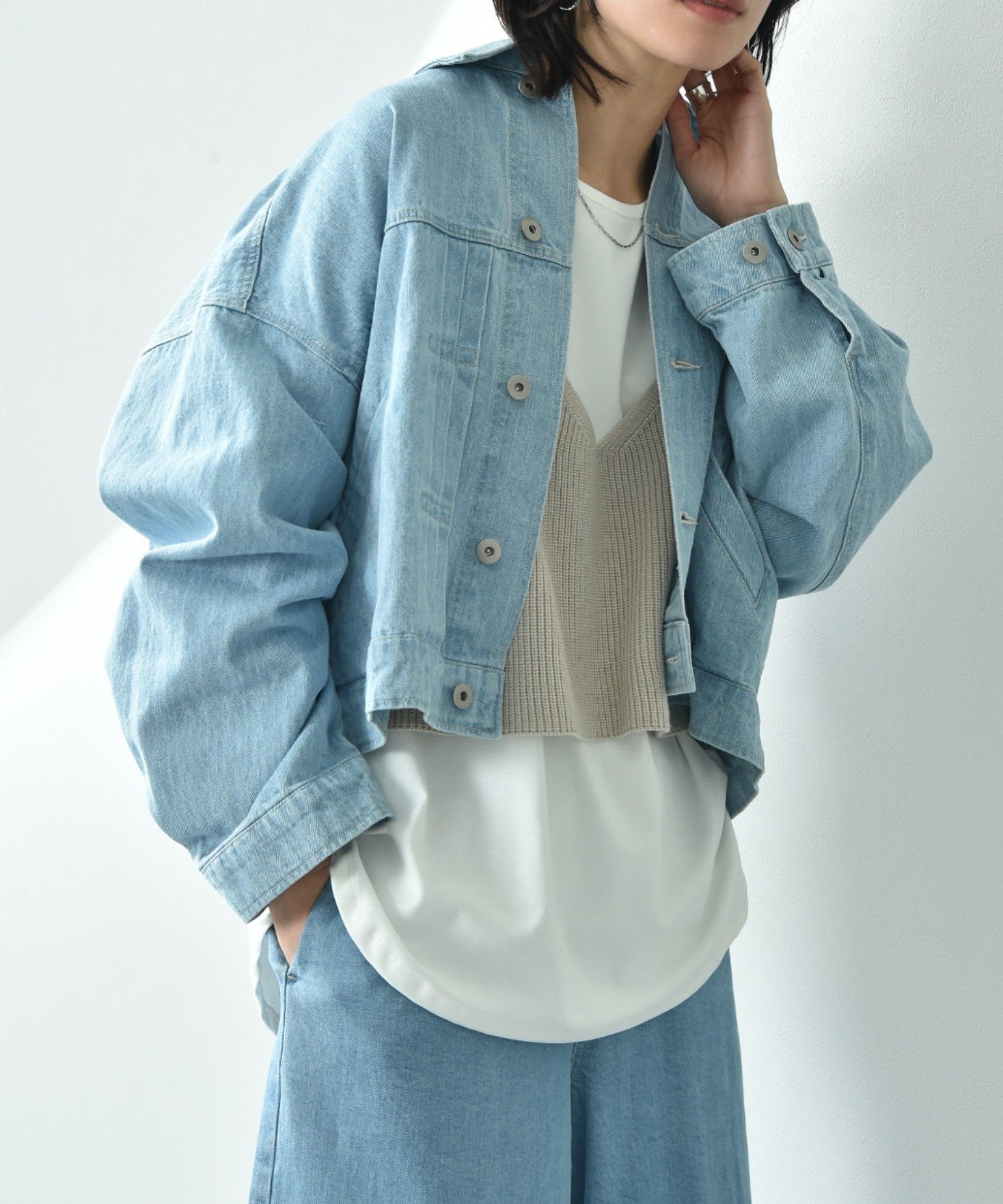 【インタープラネット/INTERPLANET】のワイドシルエットデニムジャケット インテリア・キッズ・メンズ・レディースファッション・服の通販 founy(ファニー) 　ファッション　Fashion　レディースファッション　Fashion for Women　アウター　Coat / Outerwear Collection　レディースジャケット・軽アウター　Jackets　デニムジャケット / カジュアルアウター　Denim Jackets　ジャケット　Jacket, Outerwear　デニム　Denim, Jeans Material　トラベル　Travel, Travel Gear　ミックス　Mix, Mixed Style　サックス|ID: prp329100004684343 ipo3291000000033828555