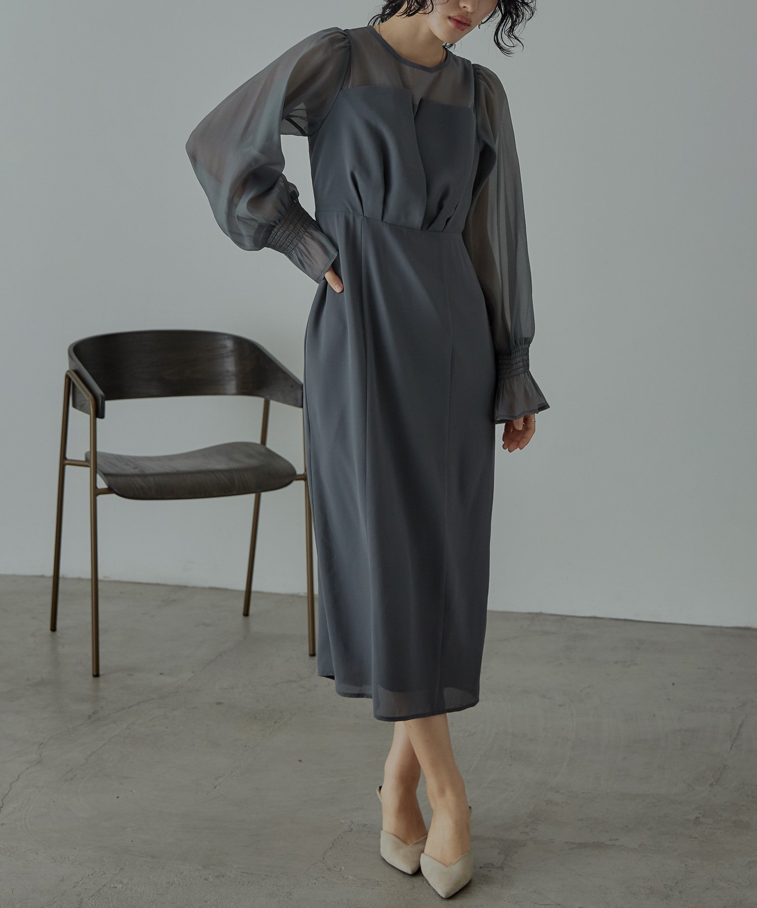【ビーフラット/bflat】のビスチェ風ボリュームスリーブシフォンドレス インテリア・キッズ・メンズ・レディースファッション・服の通販 founy(ファニー) 　ファッション　Fashion　レディースファッション　Fashion for Women　トップス・カットソー　Cut & Sew Tops　ビスチェ　Bustiers & Corset Tops / Layered Bustier Style　ボリューム袖・フリルスリーブブラウス　Voluminous & Ruffle Sleeves / Puffy Sleeve Tops　ワンピース　Dresses　フォーマル・パーティードレス・結婚式用ドレス　Elegant & Casual Dresses　おすすめ　Recommended / Our Picks　オーガンジー　Organza Fabric　シフォン　Chiffon, Lightweight Fabric　スリット　Slit, Slit Detail　デコルテ　Décolleté, Neckline　ドレス　Dress, One-Piece　ビスチェ　Bustier, Corset Top　二次会　After Party　披露宴　Wedding Reception　結婚式　Wedding　羽織　Haori, Light Jacket　ダークカーキ|ID: prp329100004684462 ipo3291000000033863295