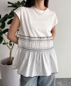 【フレディ&グロスター/FREDY&GLOSTER】のスモッキングフレンチプルオーバー 人気、トレンドファッション・服の通販 founy(ファニー) ファッション Fashion レディースファッション Fashion for Women トップス・カットソー Cut & Sew Tops カジュアルプルオーバー・ニットトップス Pullovers & Knit Tops / Casual Pullovers 2025年 2025 2025春夏・S/S Spring/Summer 2025 SS25 シャーリング Shirring, Ruched シンプル Simple, Minimal スモッキング Smocking, Gathered Stitching スリーブ Sleeve, Long Sleeve / Short Sleeve フレンチ French, French Style ボトム Bottoms, Lower Wear リラックス Relax, Relaxed Fit thumbnail オフホワイト|ID: prp329100004684979 ipo3291000000033833299