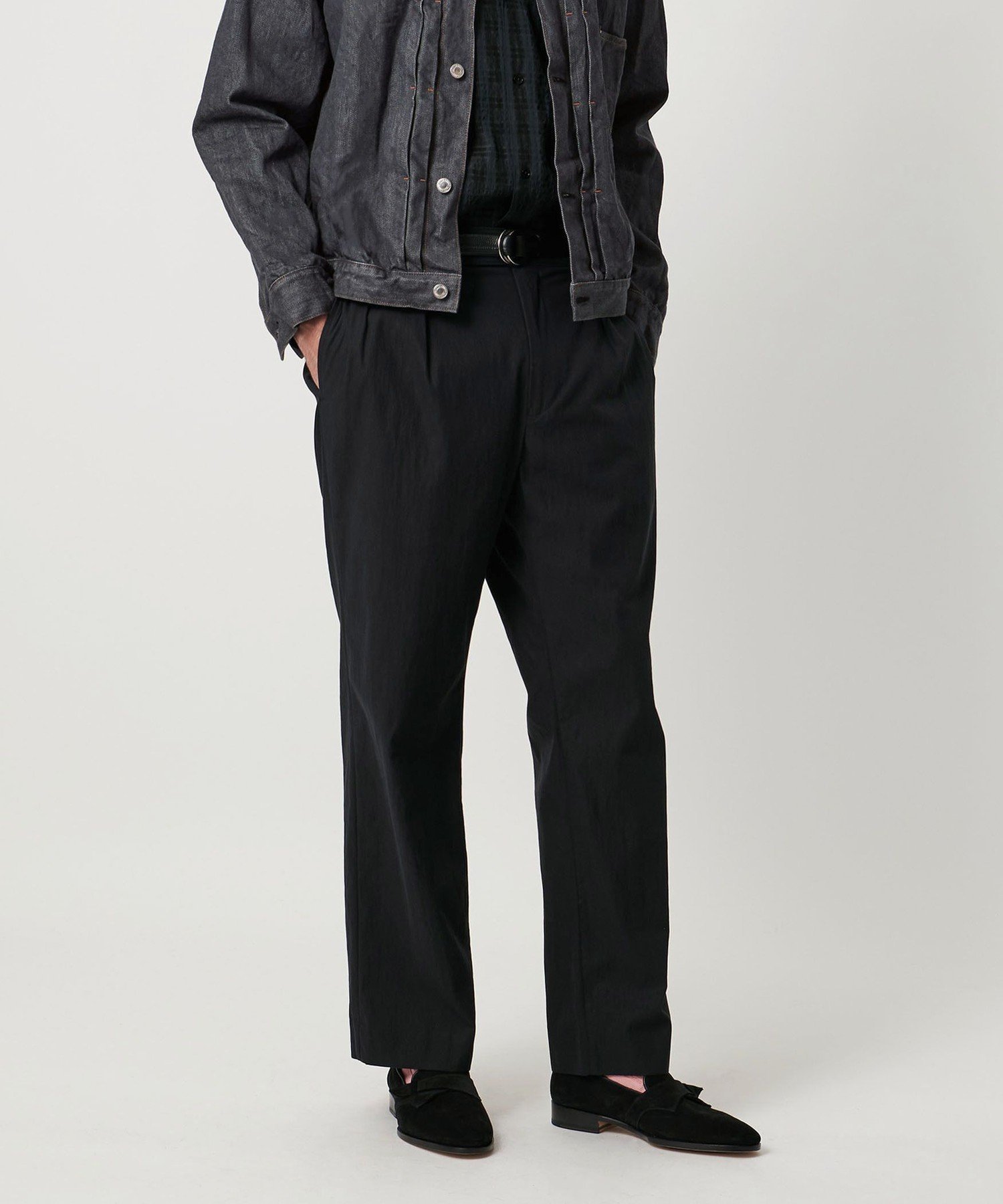 【ユナイテッドアローズ/UNITED ARROWS / MEN】のガスボイル ギャバジン 2プリーツ ナチュラルトラウザース インテリア・キッズ・メンズ・レディースファッション・服の通販 founy(ファニー) 　ファッション　Fashion　メンズファッション　Fashion for Men　おすすめ　Recommended / Our Picks　カットソー　Cut and Sewn Top　テーパード　Tapered, Tapered Pants　ドレープ　Drape, Draping Fabric　プリーツ　Pleats, Pleated　ワイド　Wide, Wide Fit　エレガント 上品　Elegant　夏　Summer　BLACK|ID: prp329100004684982 ipo3291000000033833312
