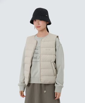 【スノーピーク/SNOW PEAK】のLand Wmn s Lightweight Down Vest 人気、トレンドファッション・服の通販 founy(ファニー) ファッション Fashion レディースファッション Fashion for Women アウター Coat / Outerwear Collection トップス・カットソー Cut & Sew Tops ベスト&ジレ / 重ね着スタイル Vests & Gilets アウトドア Outdoor Clothing インナー Innerwear コレクション Collection, Seasonal Line 抗菌 Antibacterial, Bacteria-Resistant 軽量 Lightweight, Ultra Light スマート Smart, Elegant ダウン Down, Puffer 定番 Standard, Basic Item ベスト Vest, Waistcoat A/W・秋冬 Autumn/Winter 冬 Winter / This Winter おすすめ Recommended / Our Picks 2025年 2025 2025-2026秋冬・A/W Autumn/Winter 2025–26 AW25–26 |ID:prp329100004685008