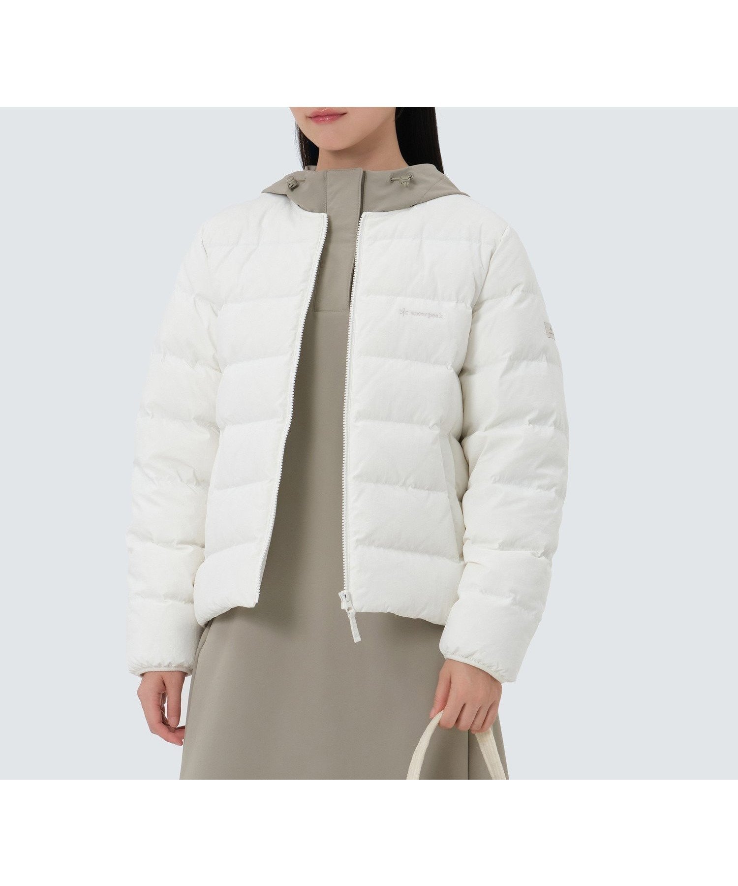 【スノーピーク/SNOW PEAK】のLand Wmn s LW Down Jacket インテリア・キッズ・メンズ・レディースファッション・服の通販 founy(ファニー) 　ファッション　Fashion　レディースファッション　Fashion for Women　アウター　Coat / Outerwear Collection　レディースジャケット・軽アウター　Jackets　アウトドア　Outdoor Clothing　インナー　Innerwear　コレクション　Collection, Seasonal Line　抗菌　Antibacterial, Bacteria-Resistant　軽量　Lightweight, Ultra Light　ジャケット　Jacket, Outerwear　ダウン　Down, Puffer　定番　Standard, Basic Item　A/W・秋冬　Autumn/Winter　おすすめ　Recommended / Our Picks　IVORY|ID: prp329100004685013 ipo3291000000033833482