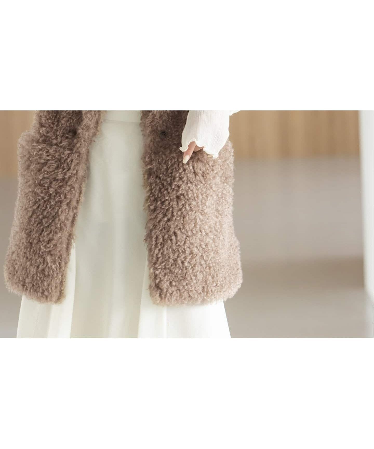 【ノーブル / スピック&スパン/NOBLE / Spick & Span】のエコファーロングベスト インテリア・キッズ・メンズ・レディースファッション・服の通販 founy(ファニー) 　ファッション　Fashion　レディースファッション　Fashion for Women　アウター　Coat / Outerwear Collection　トップス・カットソー　Cut & Sew Tops　ベスト&ジレ / 重ね着スタイル　Vests & Gilets　おすすめ　Recommended / Our Picks　シンプル　Simple, Minimal　タートル　Turtleneck, Turtle Collar　バランス　Balance, Style Balance　ベスト　Vest, Waistcoat　ポケット　Pocket, Pocket Detail　リアル　Real, Realistic　ベージュ|ID: prp329100004685057 ipo3291000000033833905
