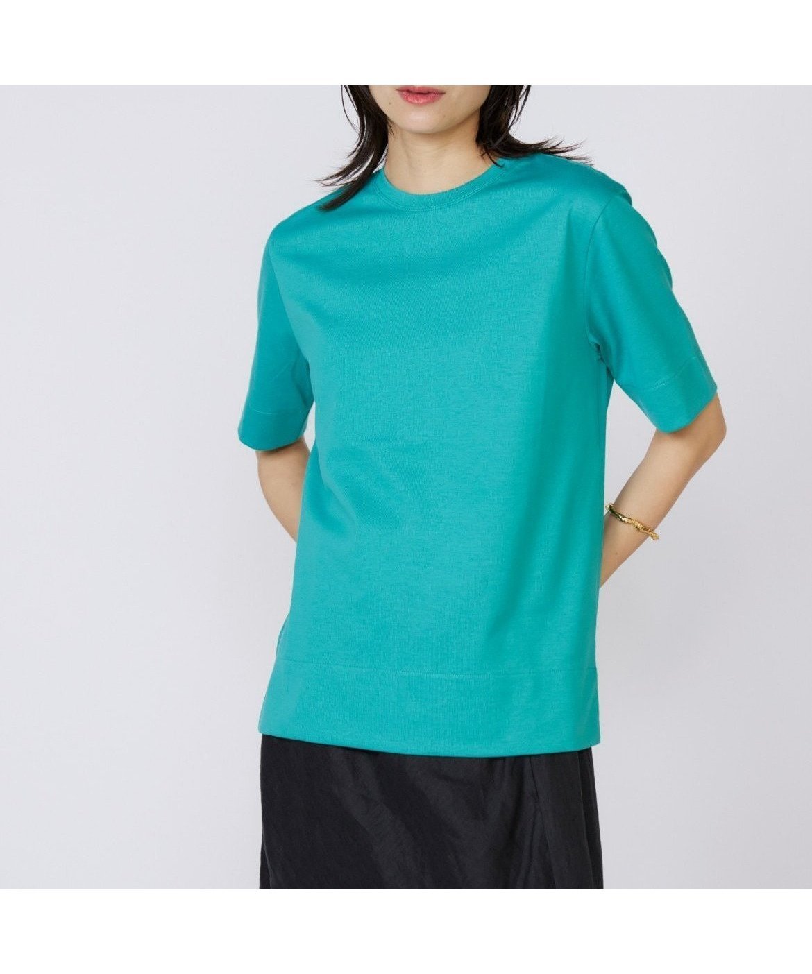 【イネド/INED】のサイドスリットデザインTシャツ インテリア・キッズ・メンズ・レディースファッション・服の通販 founy(ファニー) 　ファッション　Fashion　レディースファッション　Fashion for Women　トップス・カットソー　Cut & Sew Tops　シャツ・ブラウス・オフィスカジュアル　Elegant Blouses & Button-Ups　ロングTシャツ・Tシャツ　Longline T-Shirts & Tees　スタンダード　Standard, Basic　スリット　Slit, Slit Detail　エレガント 上品　Elegant　グリーン|ID: prp329100004685091 ipo3291000000033834135