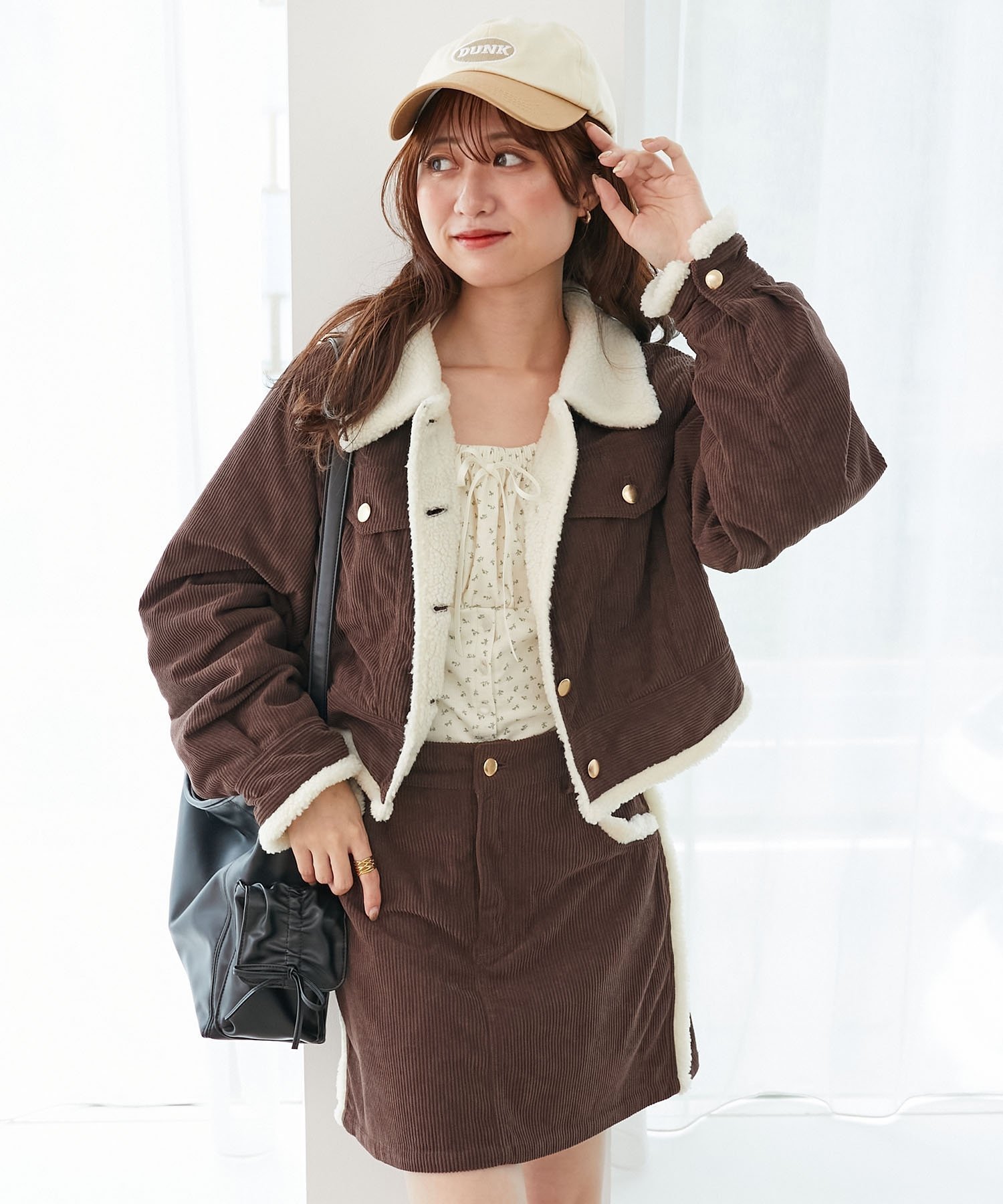 【マジェスティック レゴン/MAJESTIC LEGON】のボアトリムクロップドジャケット インテリア・キッズ・メンズ・レディースファッション・服の通販 founy(ファニー) 　ファッション　Fashion　レディースファッション　Fashion for Women　アウター　Coat / Outerwear Collection　レディースジャケット・軽アウター　Jackets　おすすめ　Recommended / Our Picks　キルティング　Quilted, Quilting　コーデュロイ　Corduroy, Cord Fabric　ジャケット　Jacket, Outerwear　セットアップ　Set-Up, Coordinated Outfit　ダウン　Down, Puffer　デニム　Denim, Jeans Material　ドッキング　Docking, Mixed Material　フロント　Front, Front Design　再入荷　Restock / Back in Stock　ブラウン|ID: prp329100004685155 ipo3291000000033834490